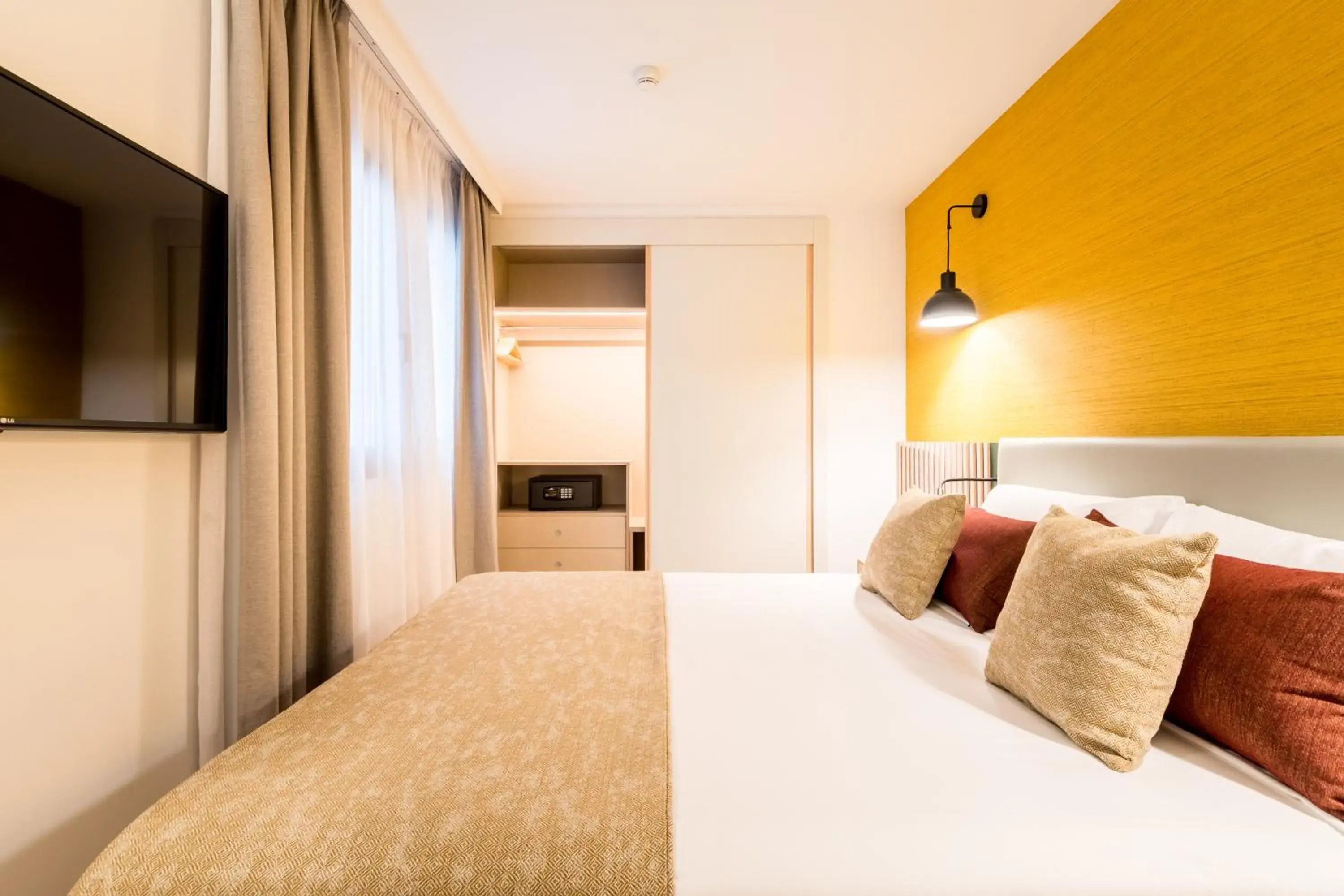 Executive One-Bedroom Apartment - Queen Bed in atLumbreras16 Executive One-Bedroom Apartment - Queen Bed in atLumbreras16