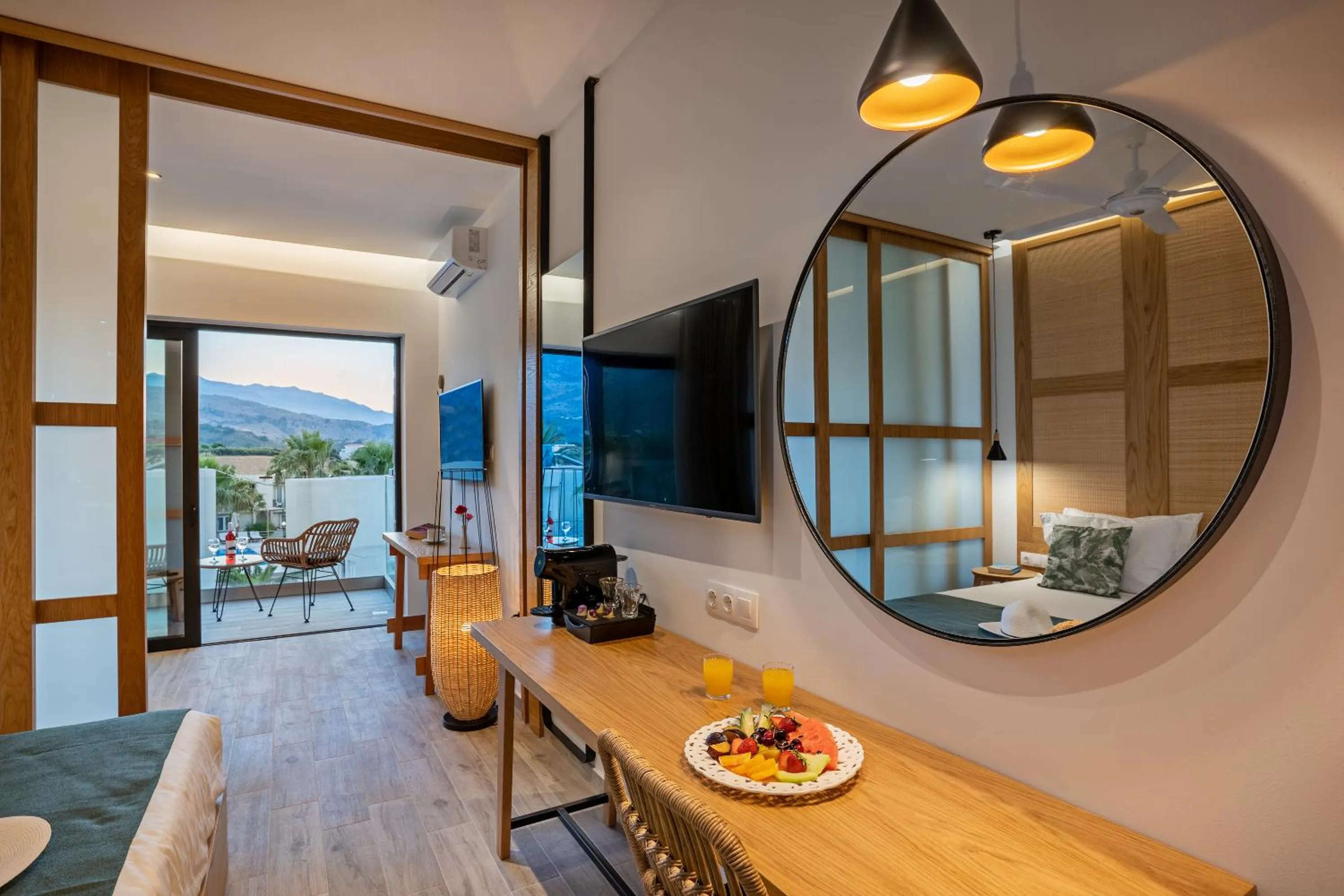 TV and multimedia in Georgioupolis Suites & Aqua Park
