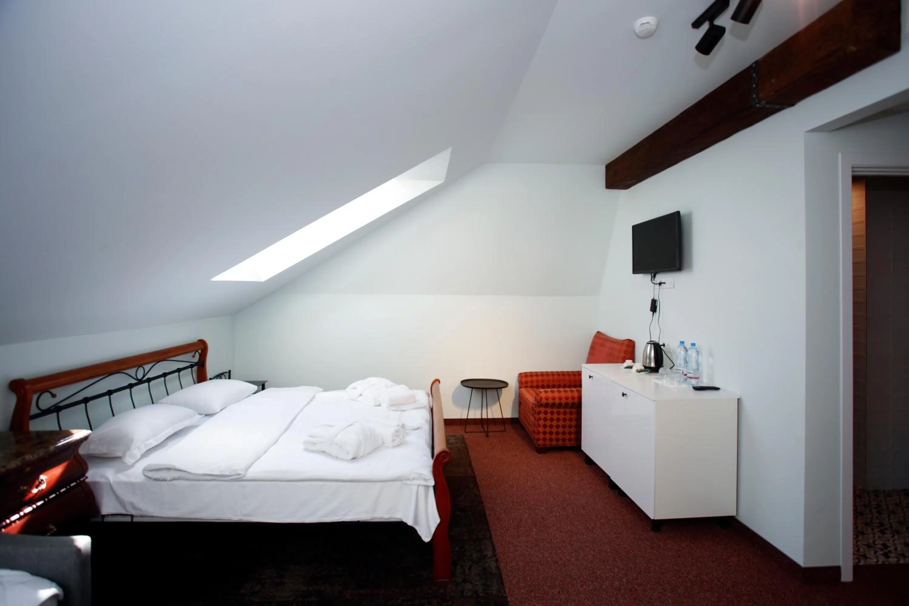 TV and multimedia, Bed in Magnolia