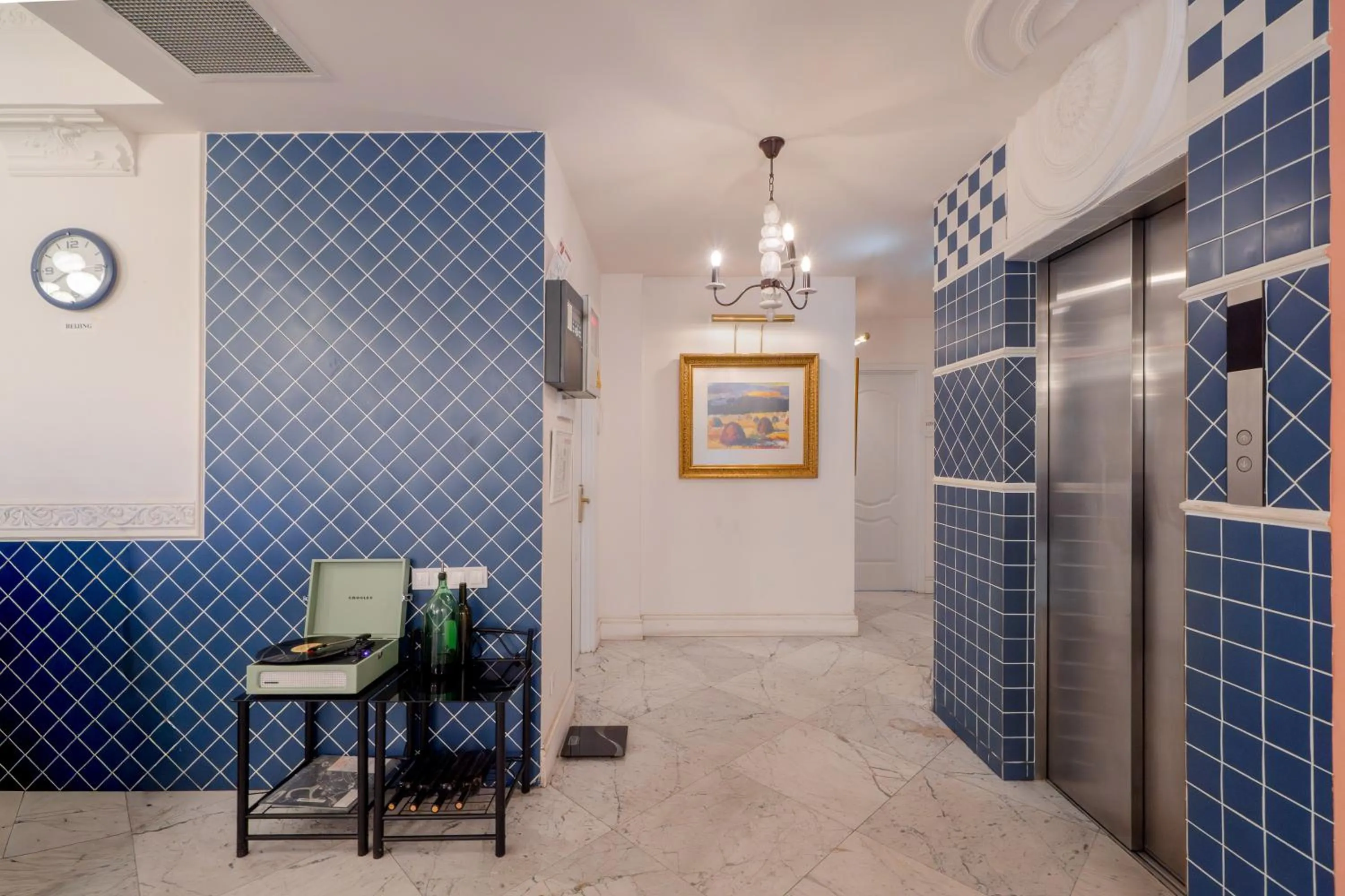 Decorative detail in Magnolia