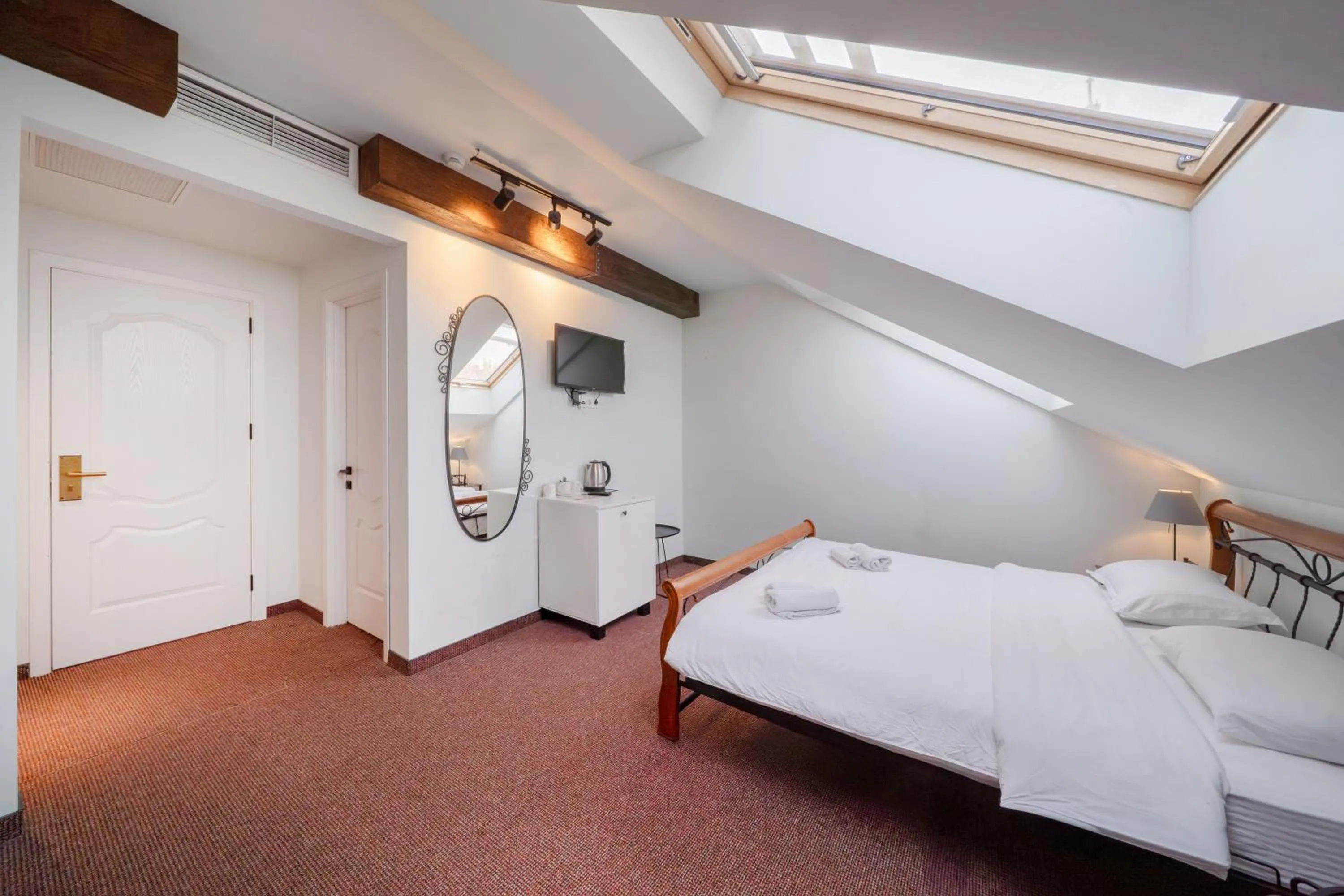 TV and multimedia, Bed in Magnolia