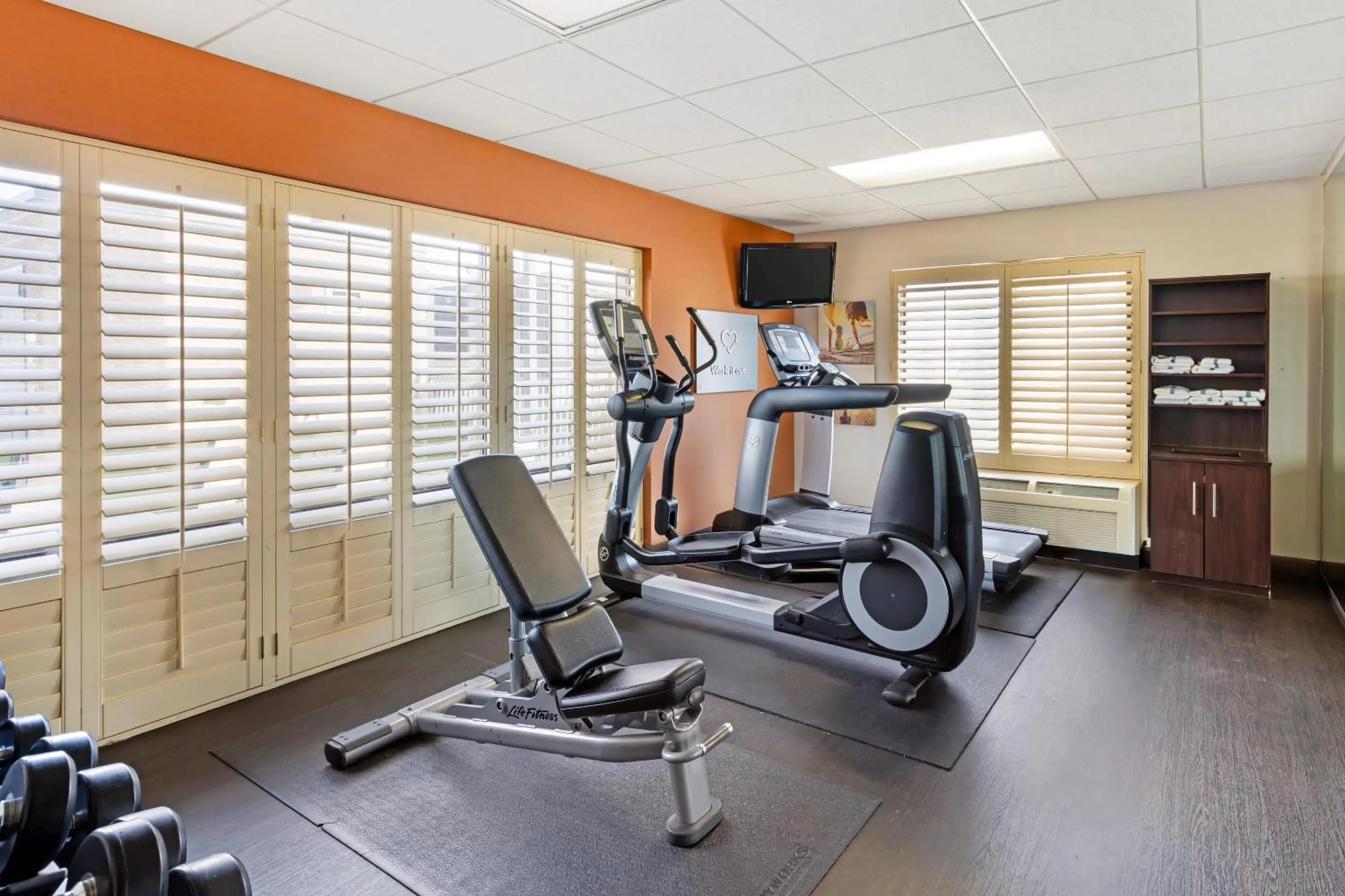 Fitness centre/facilities in Comfort Suites DFW N-Grapevine