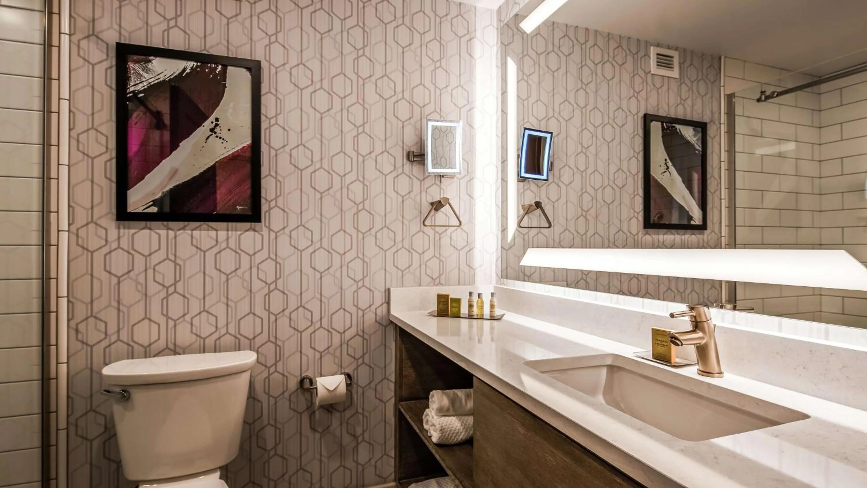 Bathroom in The Kingsley Bloomfield Hills - a DoubleTree by Hilton