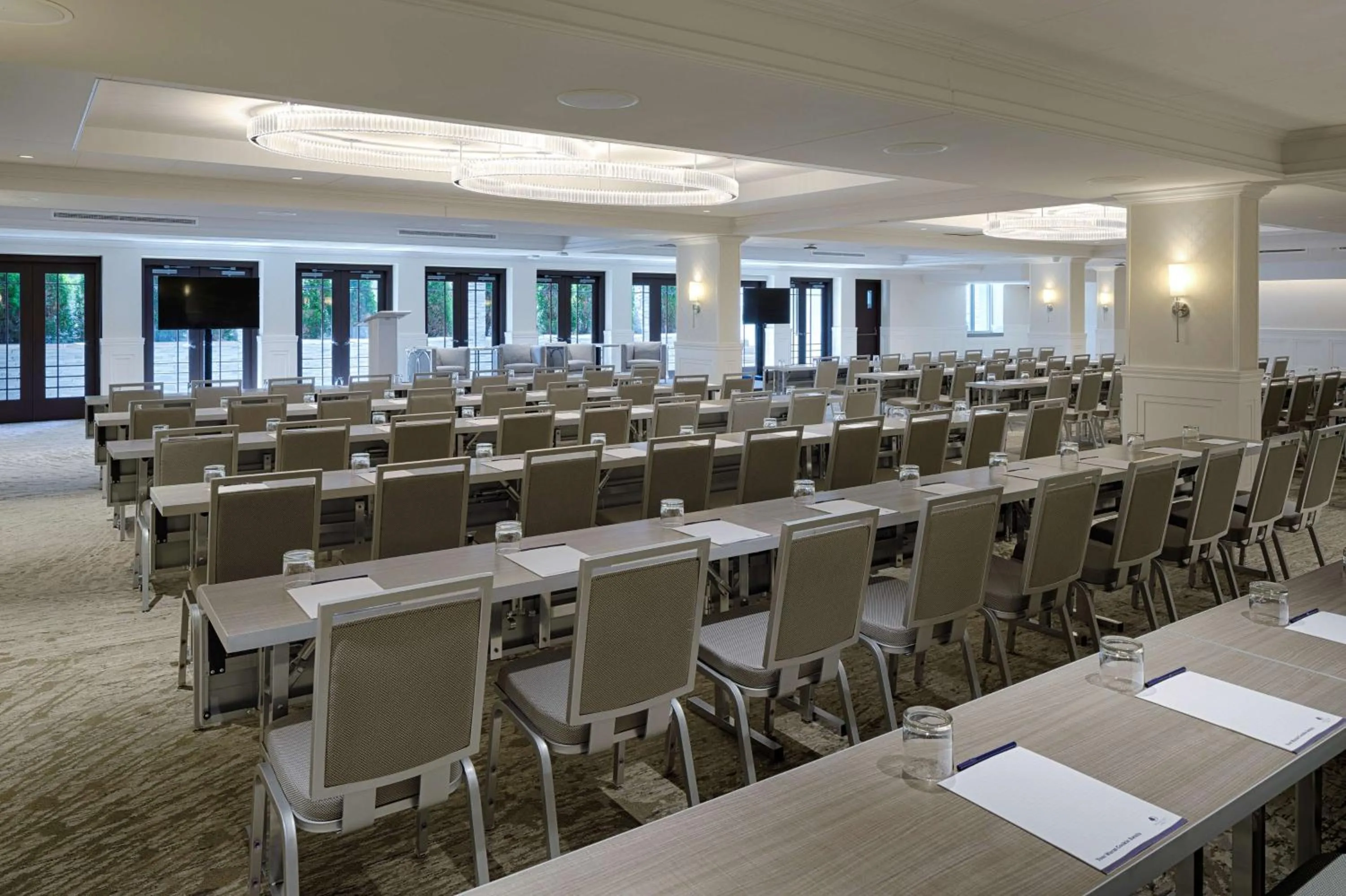 Meeting/conference room in The Kingsley Bloomfield Hills - a DoubleTree by Hilton