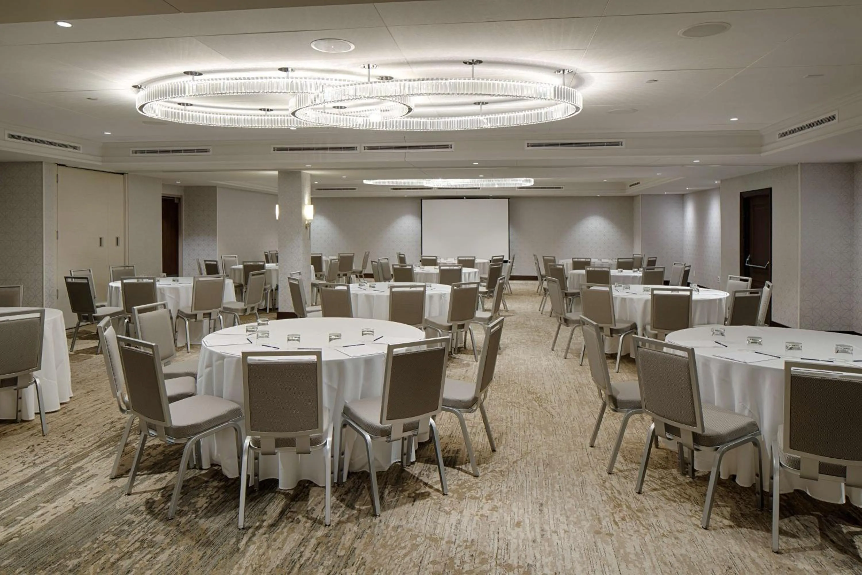 Meeting/conference room in The Kingsley Bloomfield Hills - a DoubleTree by Hilton