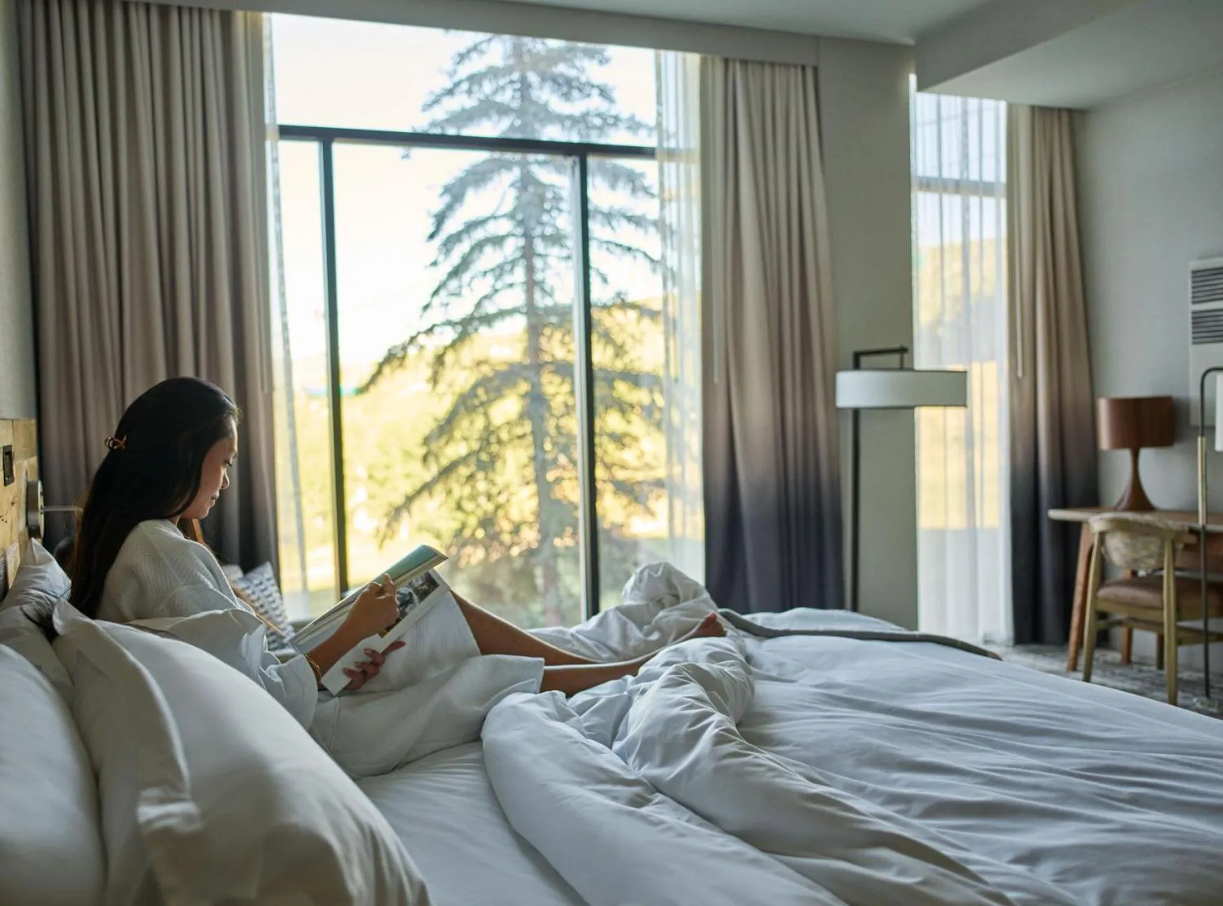 View (from property/room), Bed in Viewline Resort Snowmass, Autograph Collection
