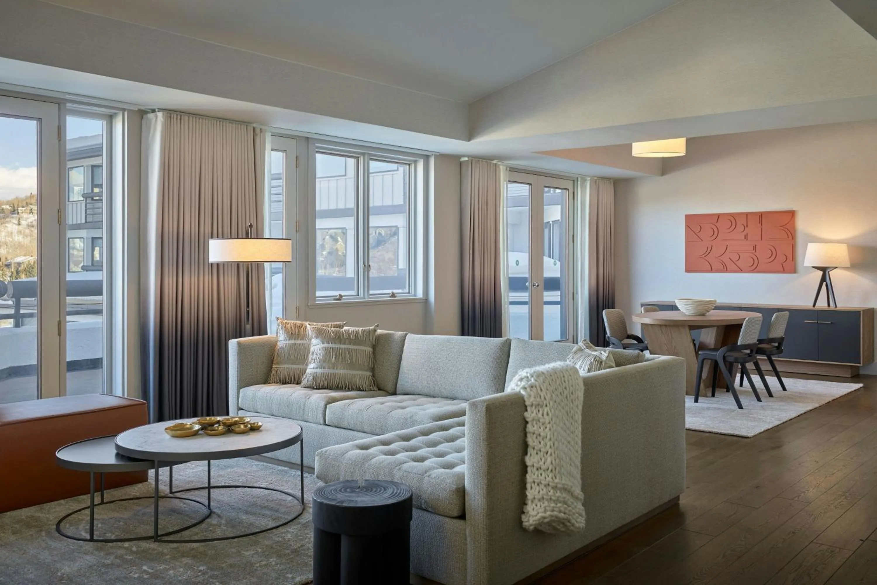 Living room in Viewline Resort Snowmass, Autograph Collection