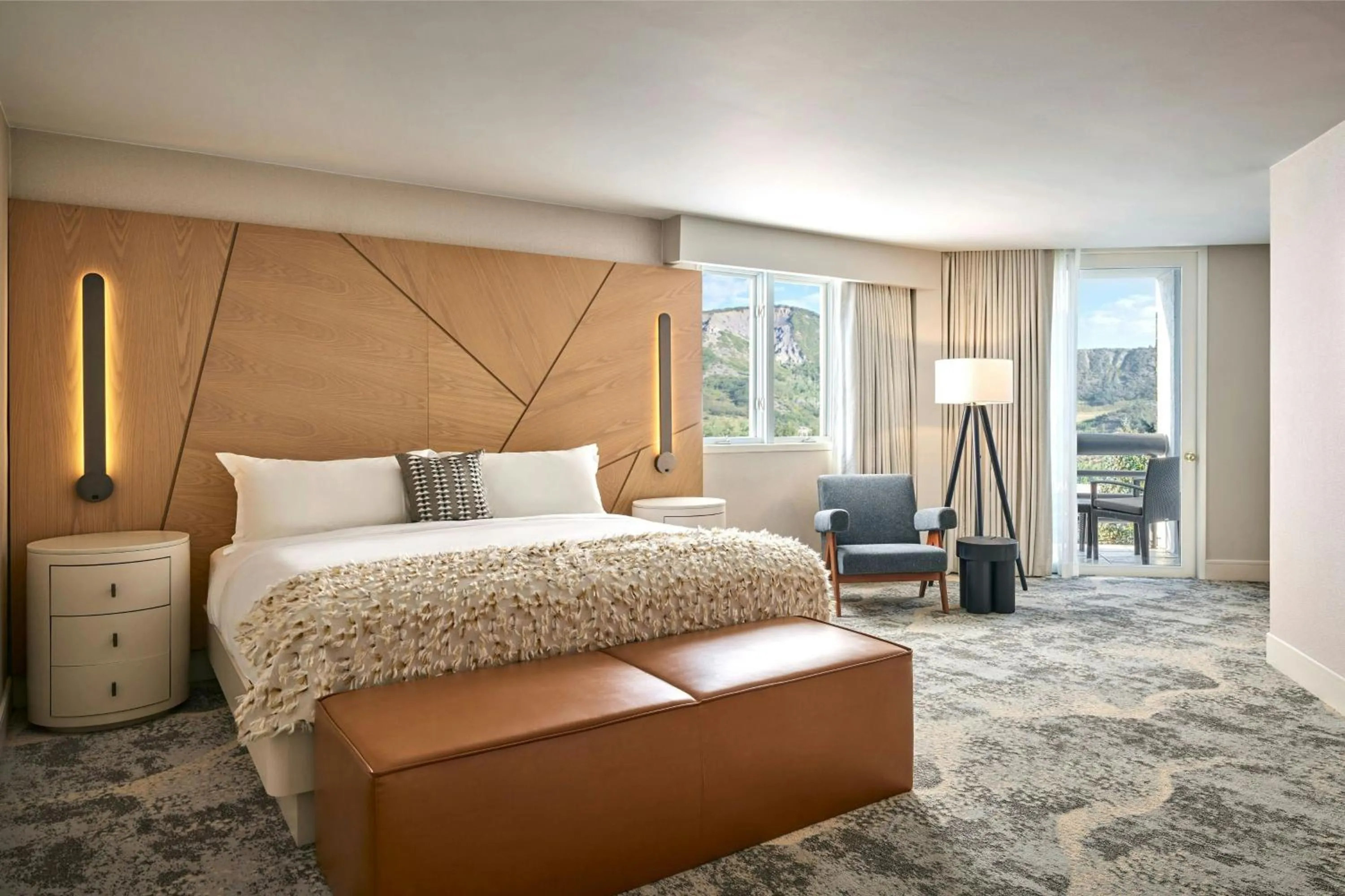 Bedroom, Bed in Viewline Resort Snowmass, Autograph Collection