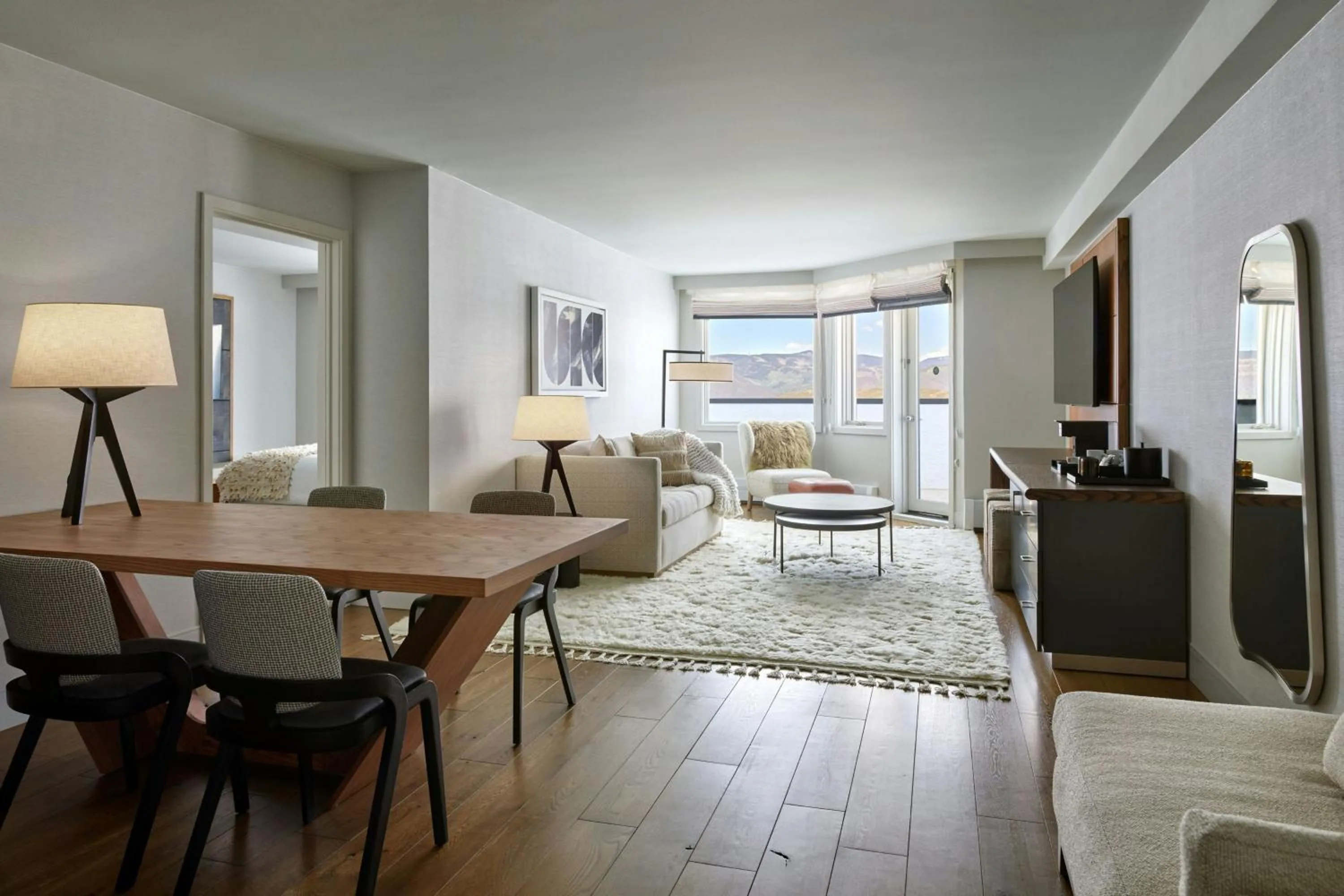 Living room in Viewline Resort Snowmass, Autograph Collection