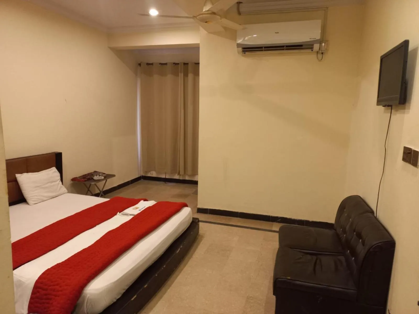 Bedroom, Bed in Hotel Tulip Inn Rawalpindi