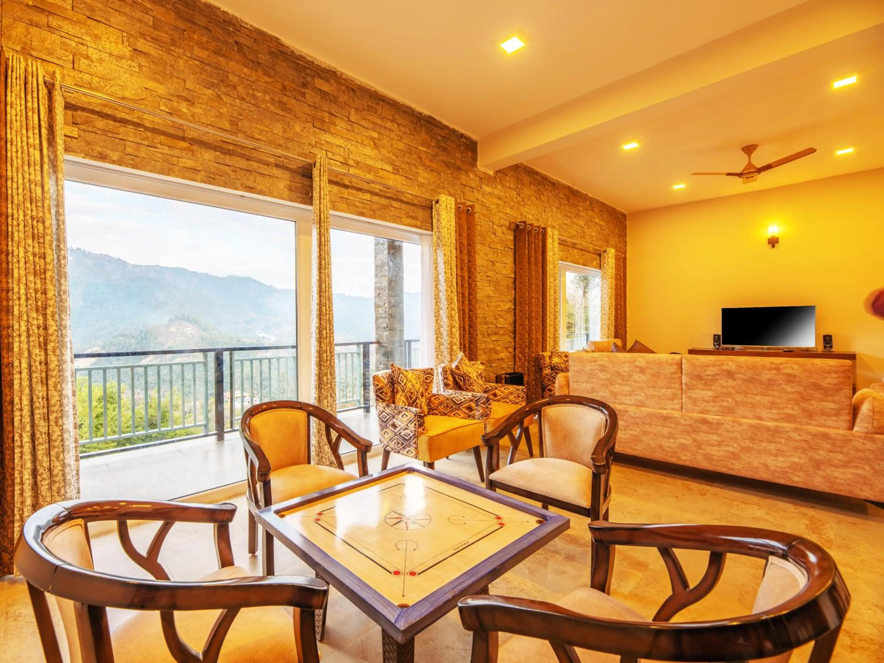 Nightclub / DJ, Bed in Captains Paradise Luxury Resort at Mukteshwar Hill Station