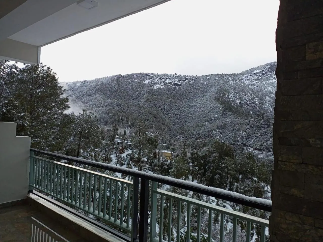 Balcony/Terrace in Captains Paradise Luxury Resort at Mukteshwar Hill Station