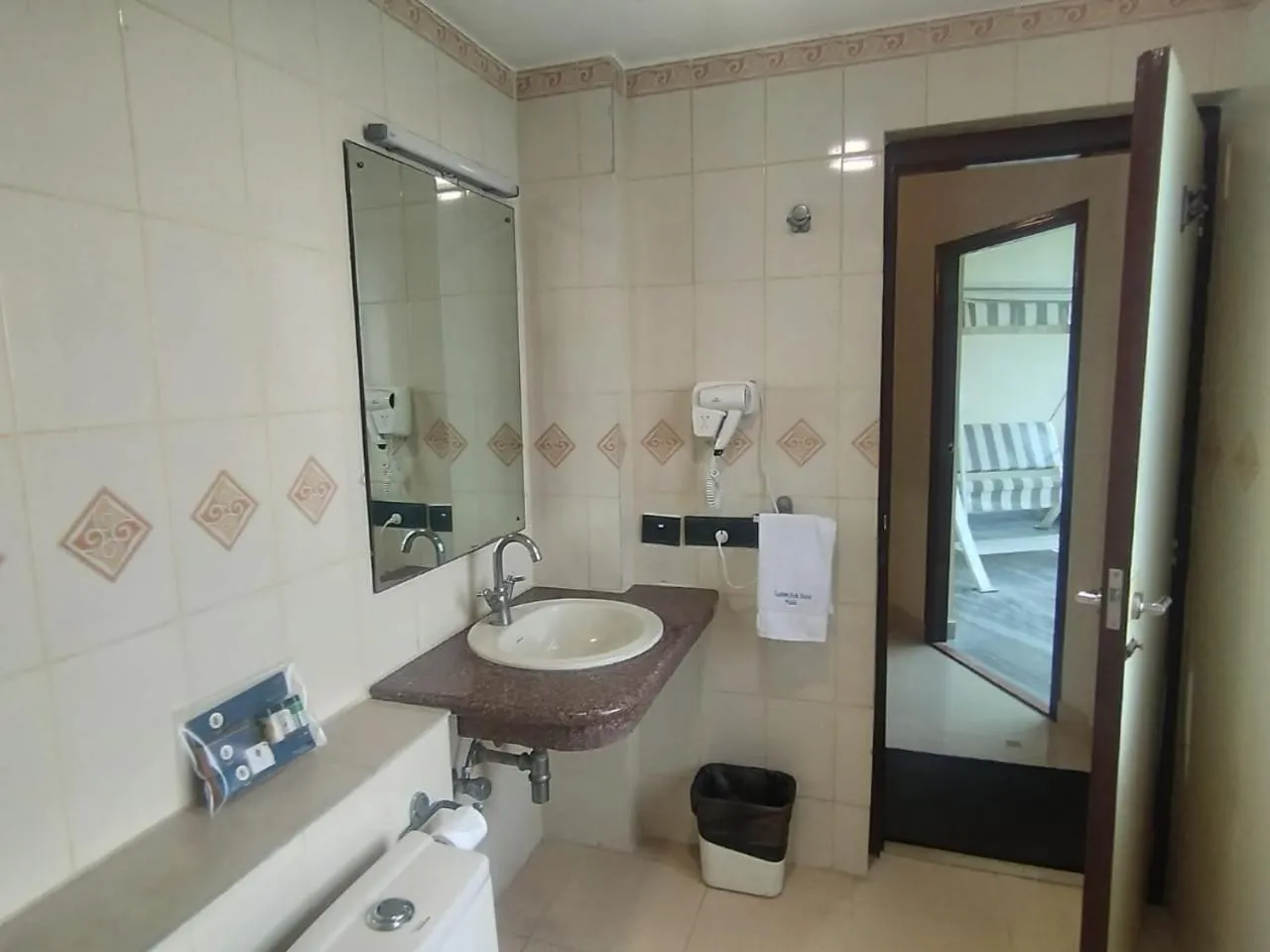 Shower in GOLDEN PARK HOTEL & RESORT