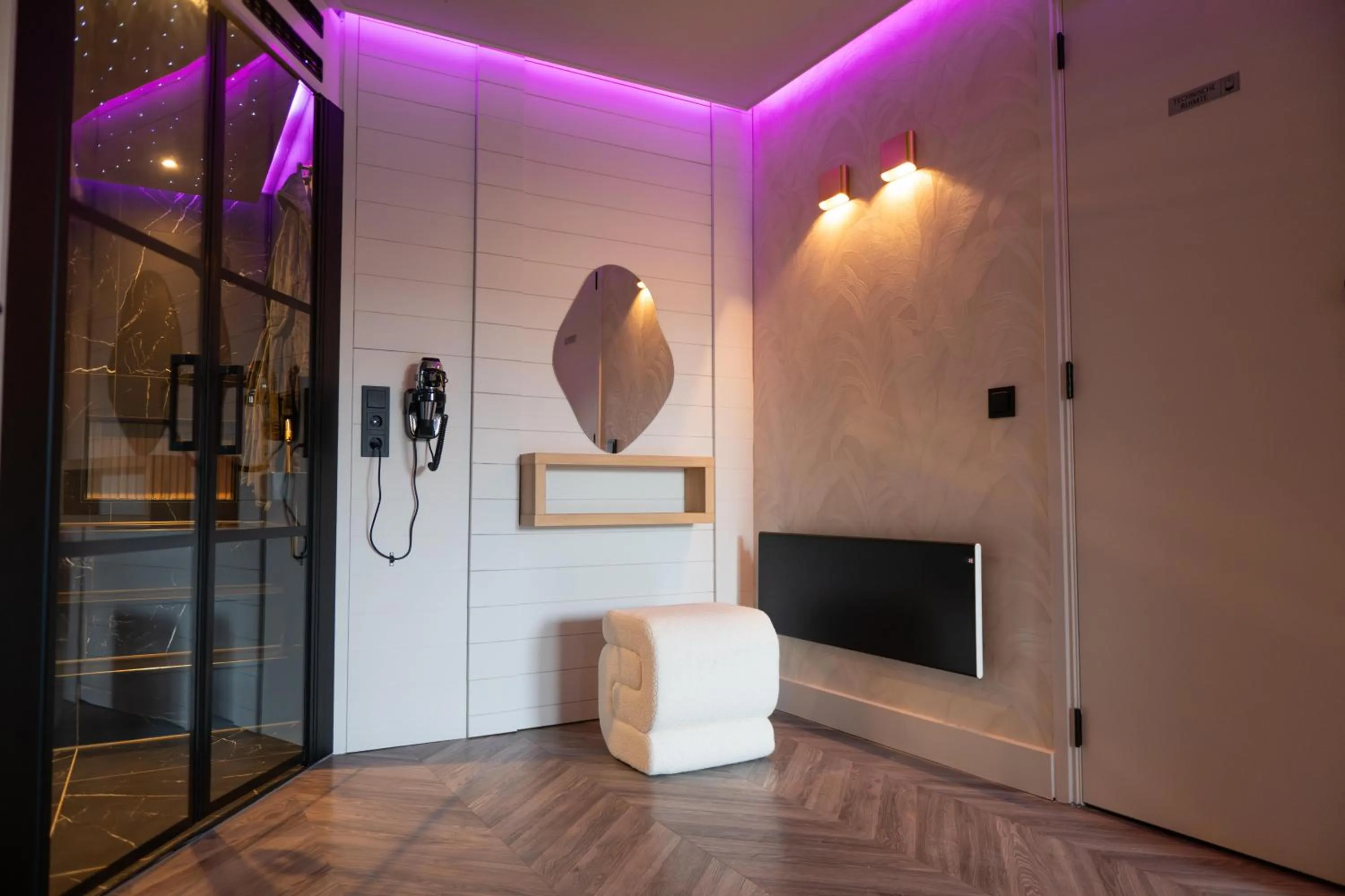 furniture in Royal Suite