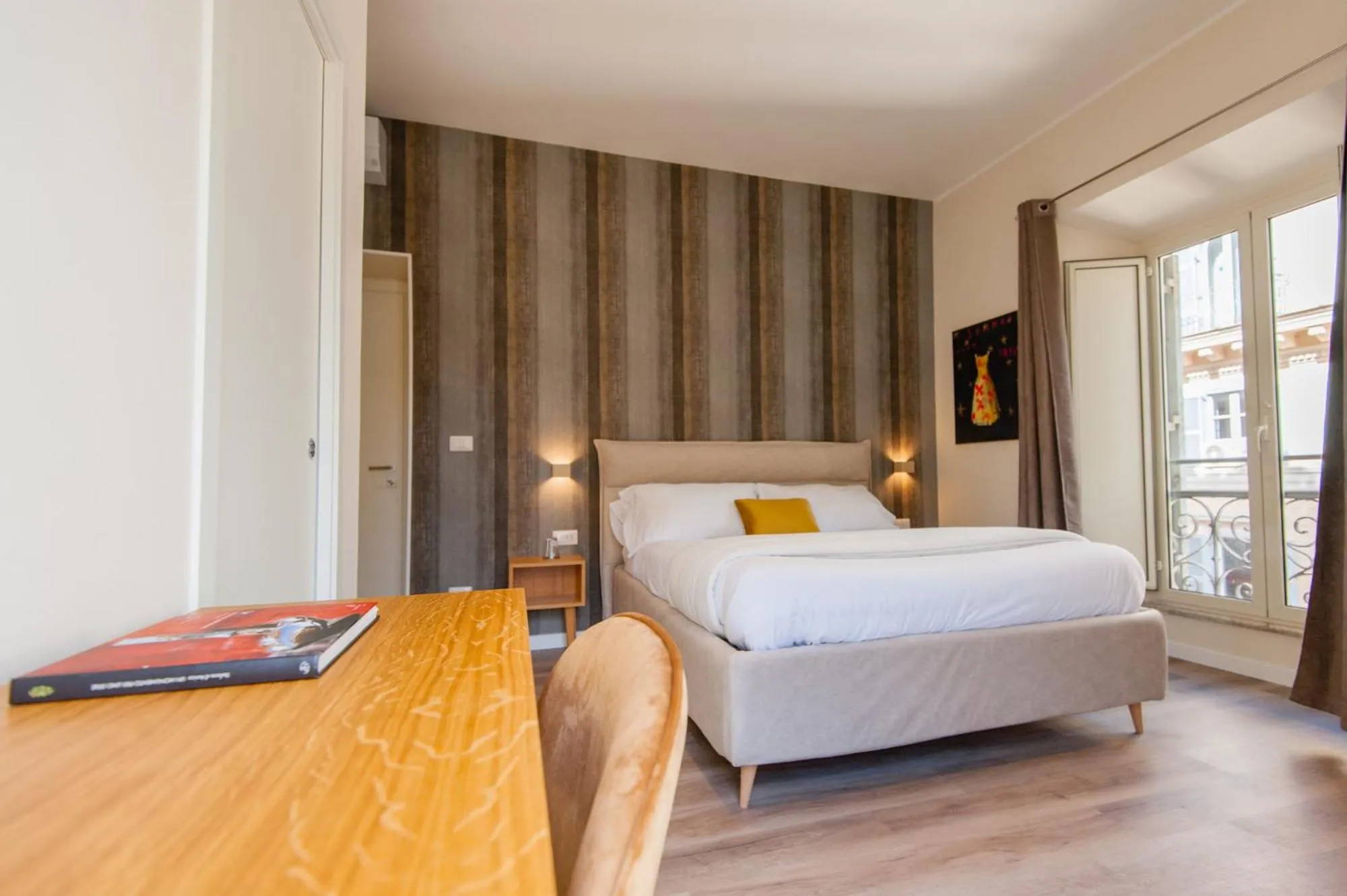 Photo of the whole room, Bed in Design 18 Charming Rooms