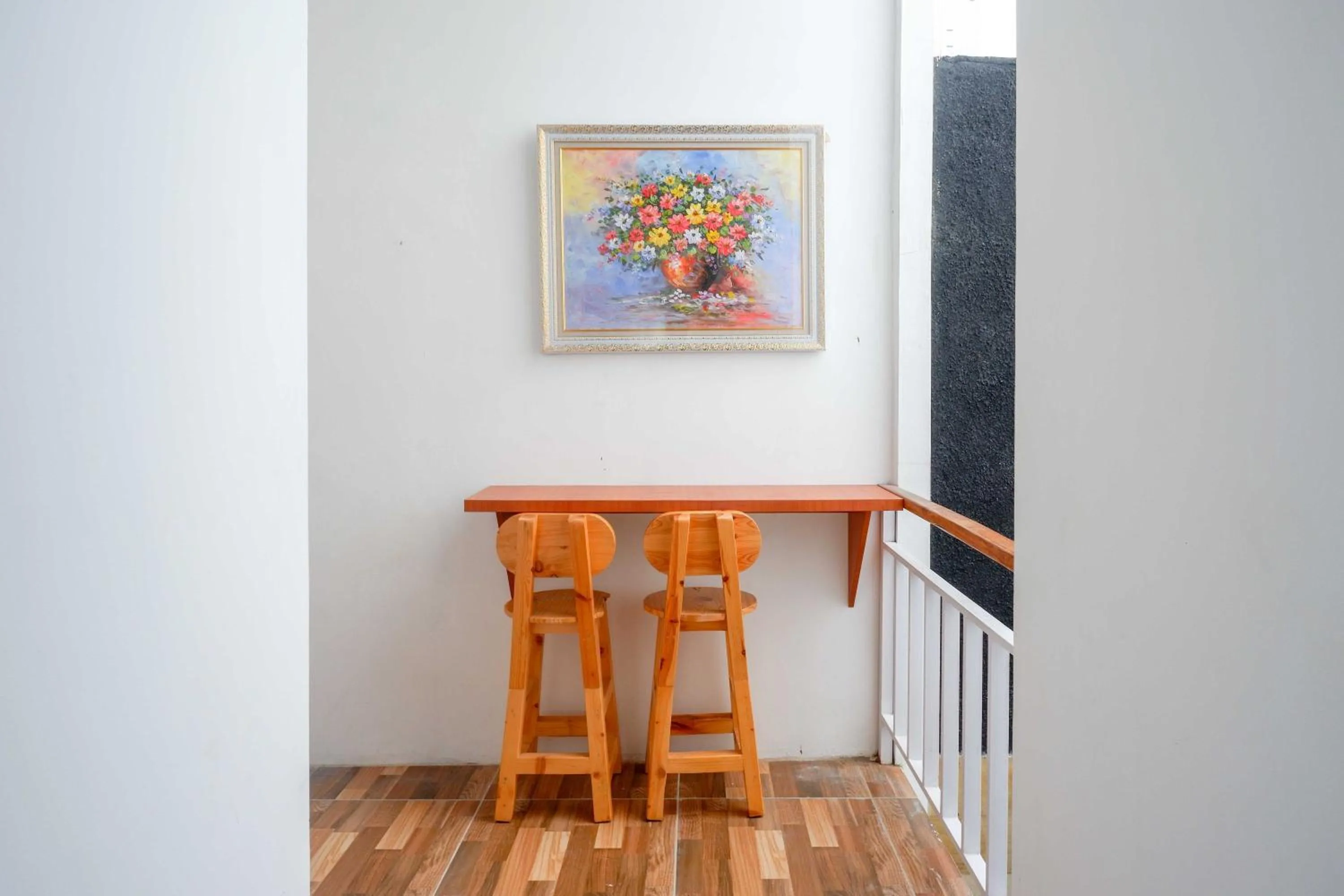 Seating area in Omah Ninten Syariah Laweyan RedPartner