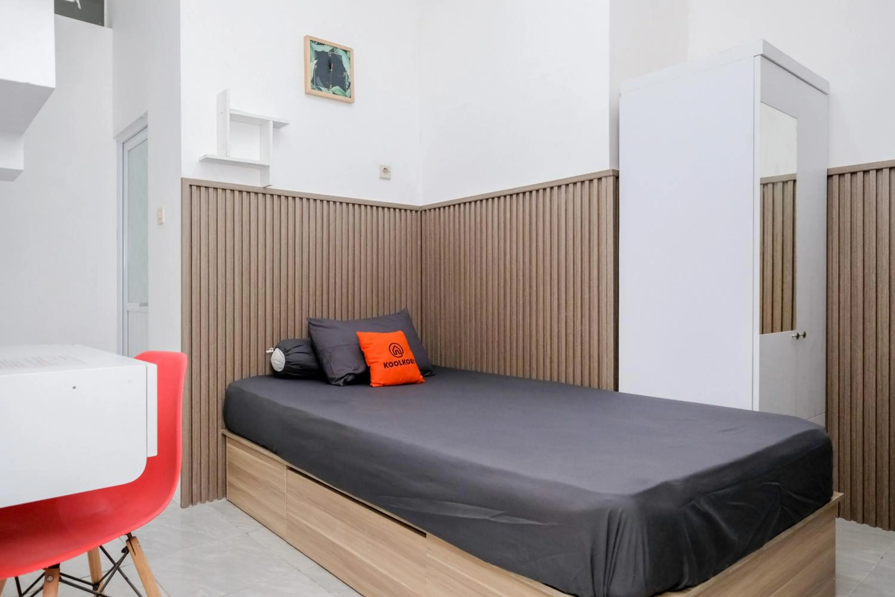 Bedroom, Bed in Omah Ninten Syariah Laweyan RedPartner