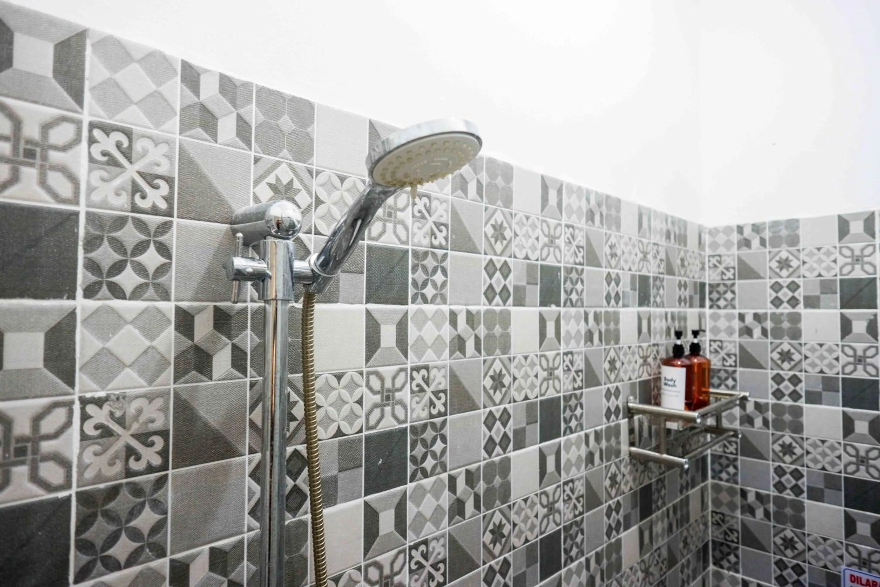 Bathroom in Omah Ninten Syariah Laweyan RedPartner