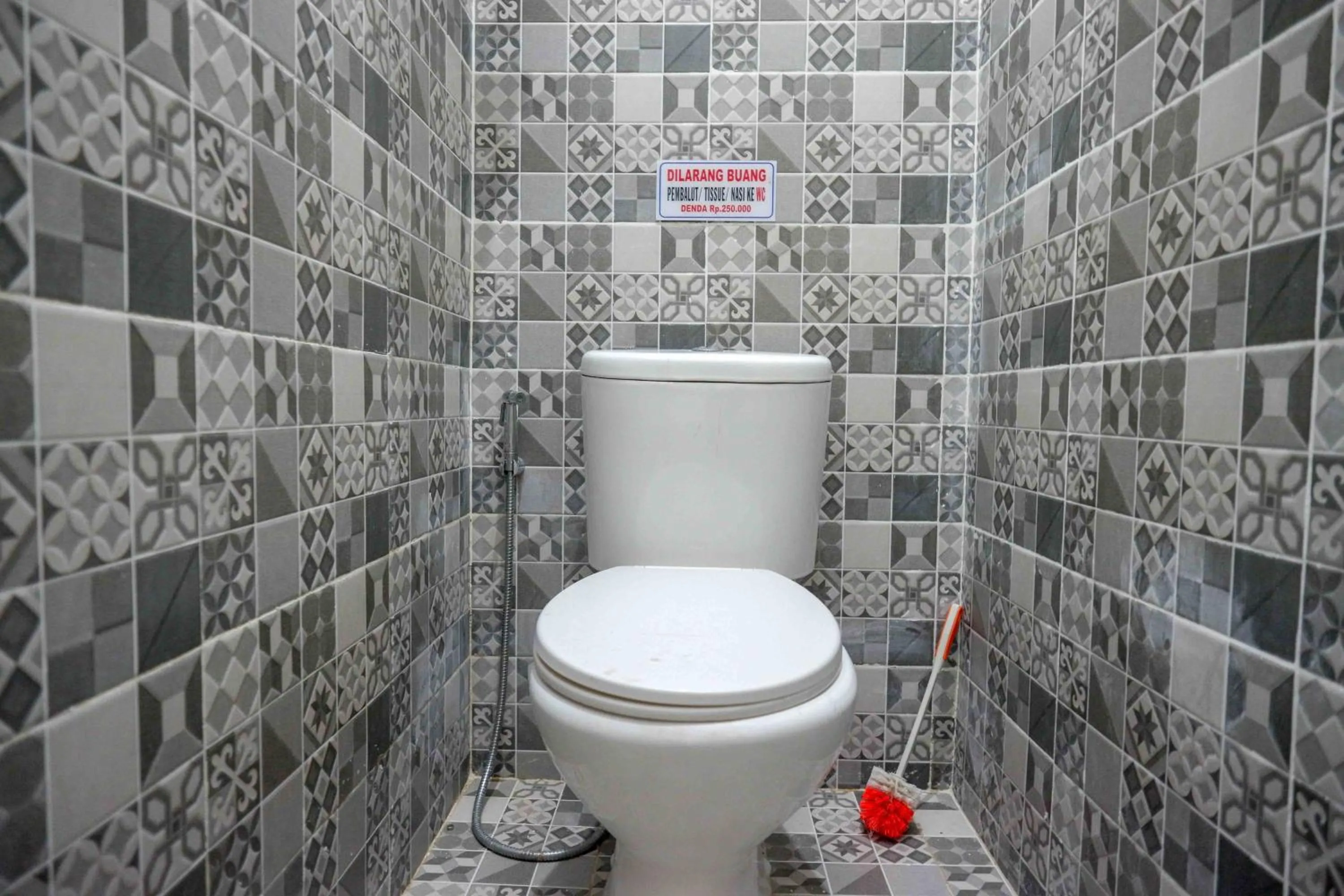 Bathroom in Omah Ninten Syariah Laweyan RedPartner