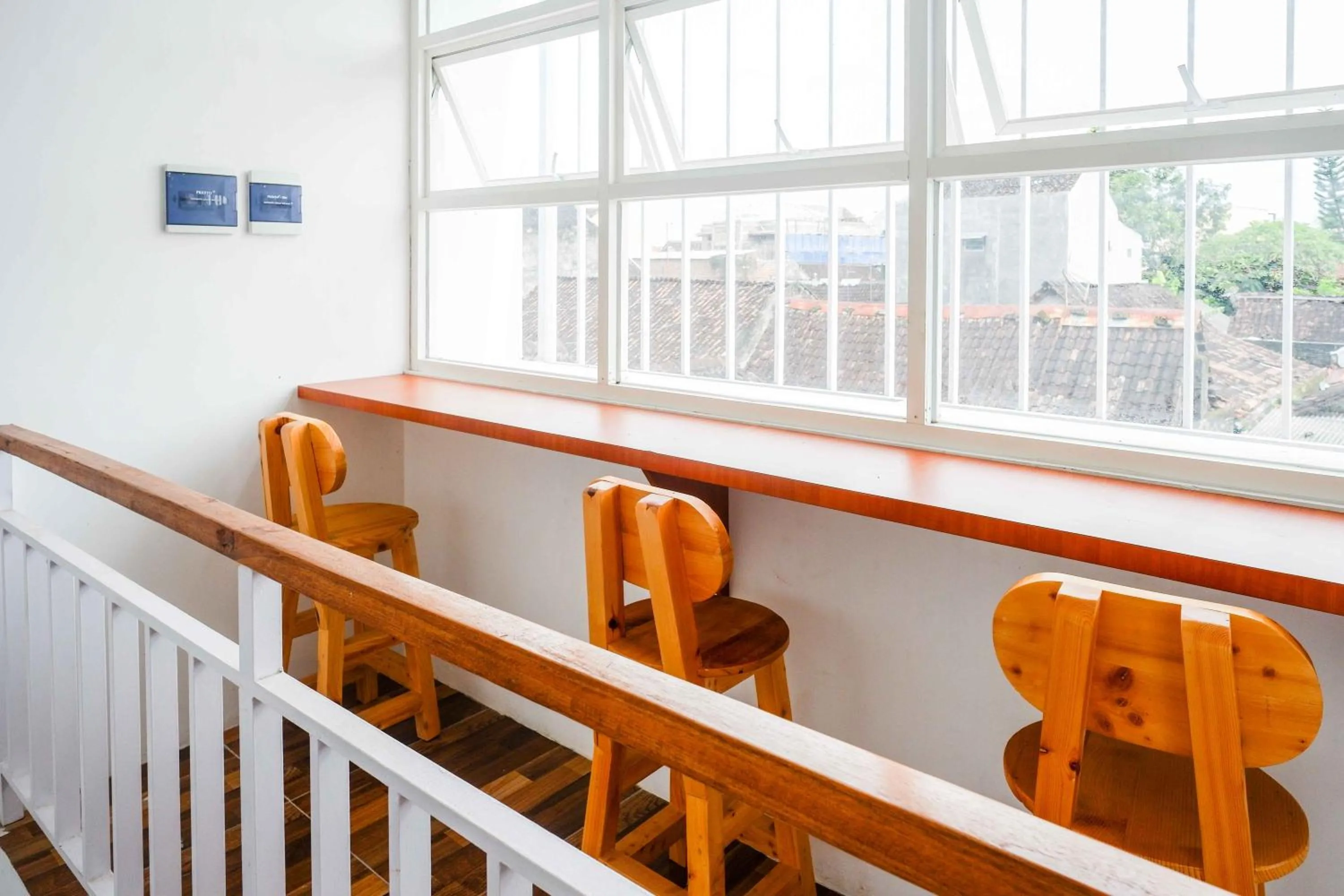 Seating area in Omah Ninten Syariah Laweyan RedPartner