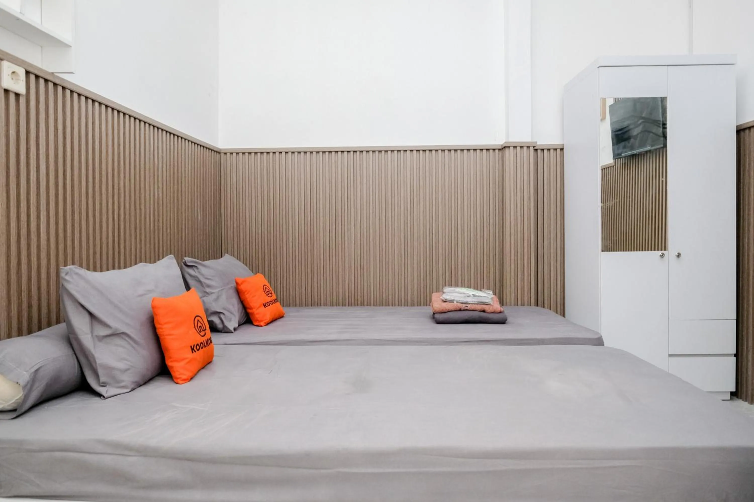 Bedroom, Bed in Omah Ninten Syariah Laweyan RedPartner