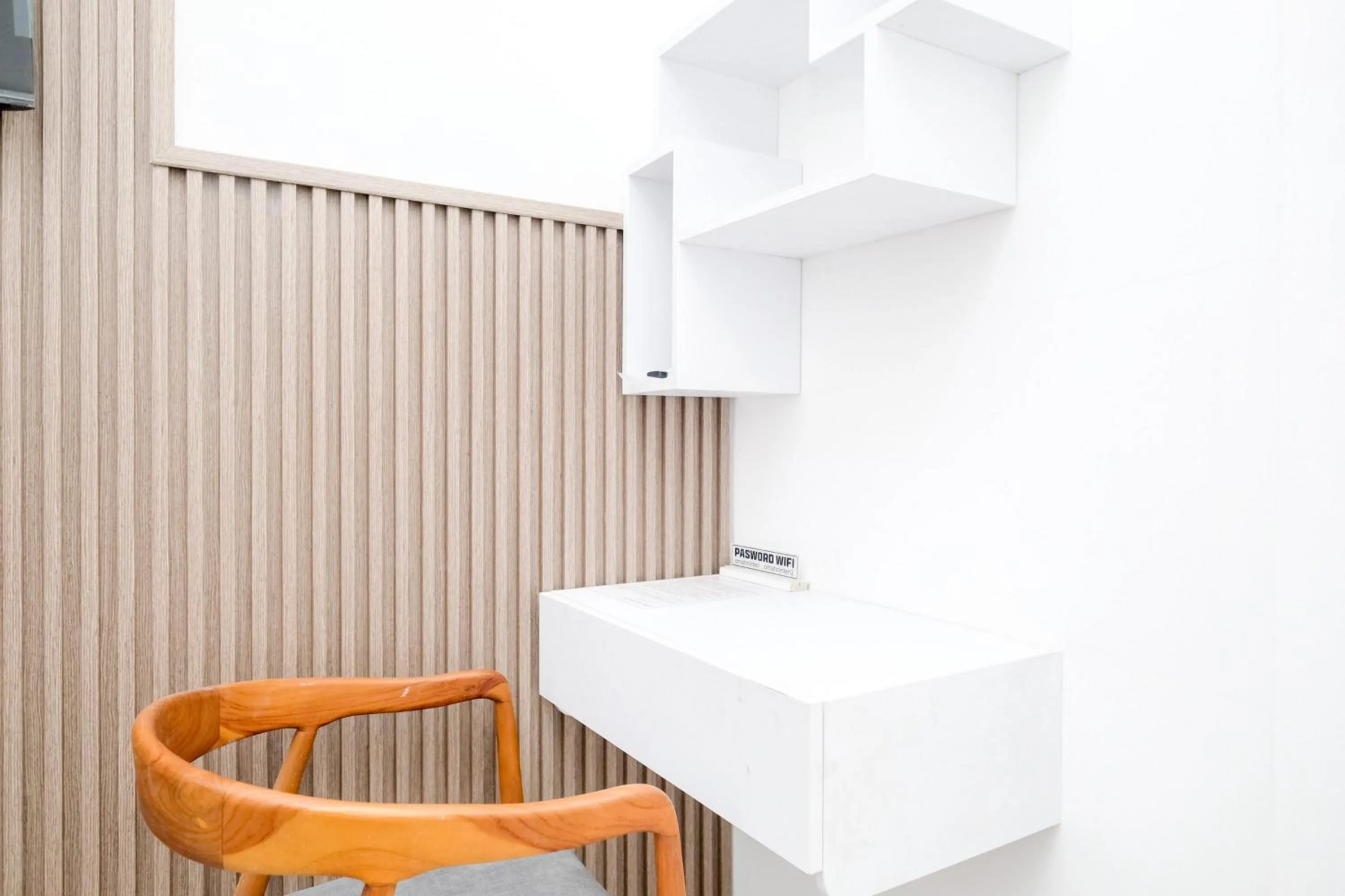 Seating area in Omah Ninten Syariah Laweyan RedPartner