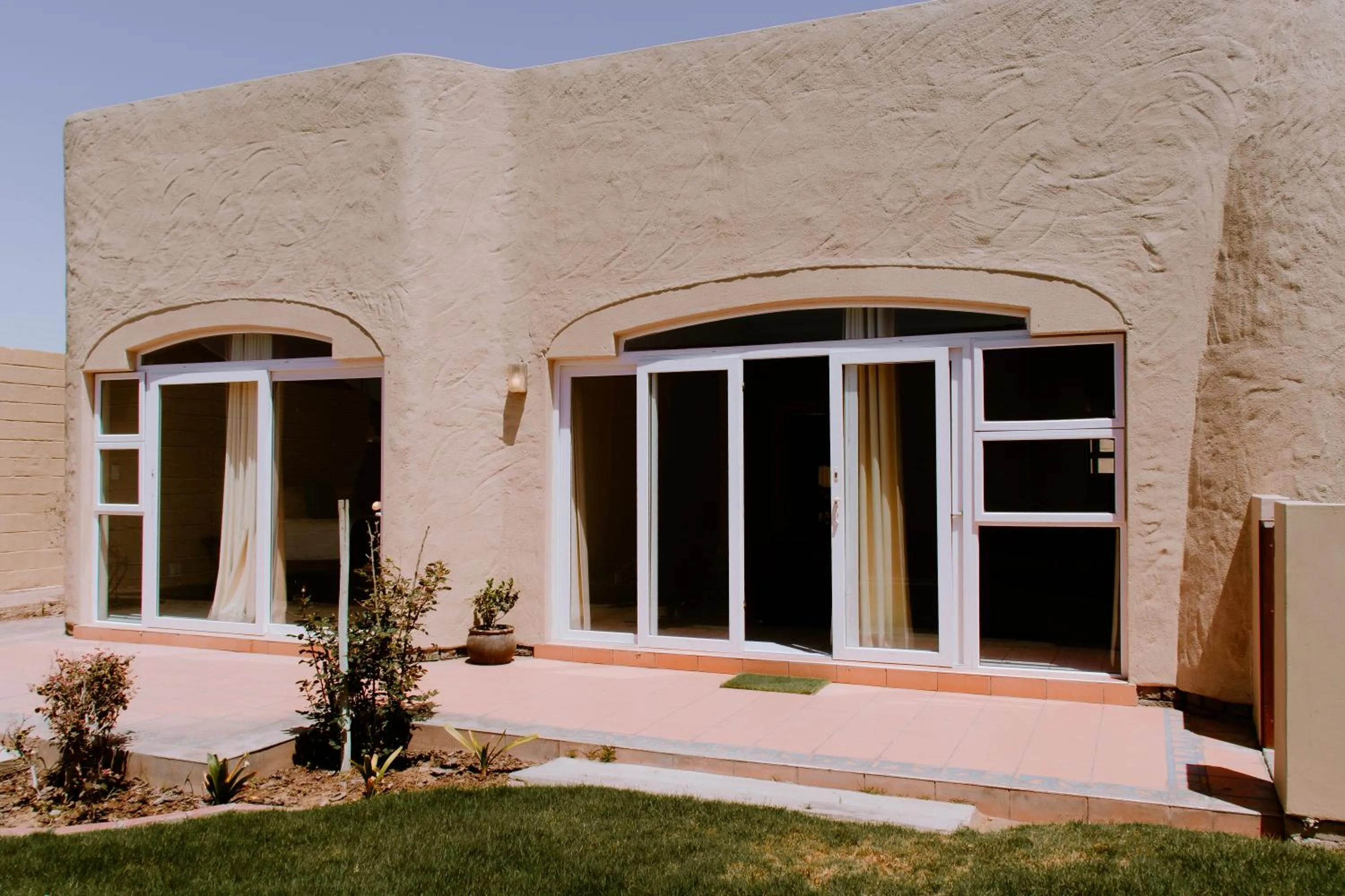 Inner courtyard view in DESERT DREAMS BED and BREAKFAST CC