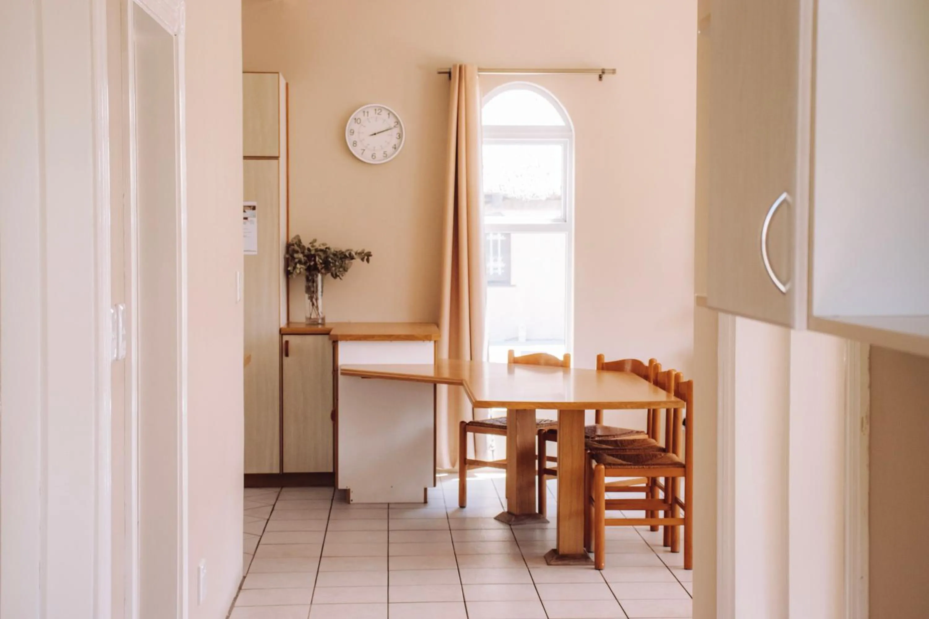 kitchen in DESERT DREAMS BED and BREAKFAST CC