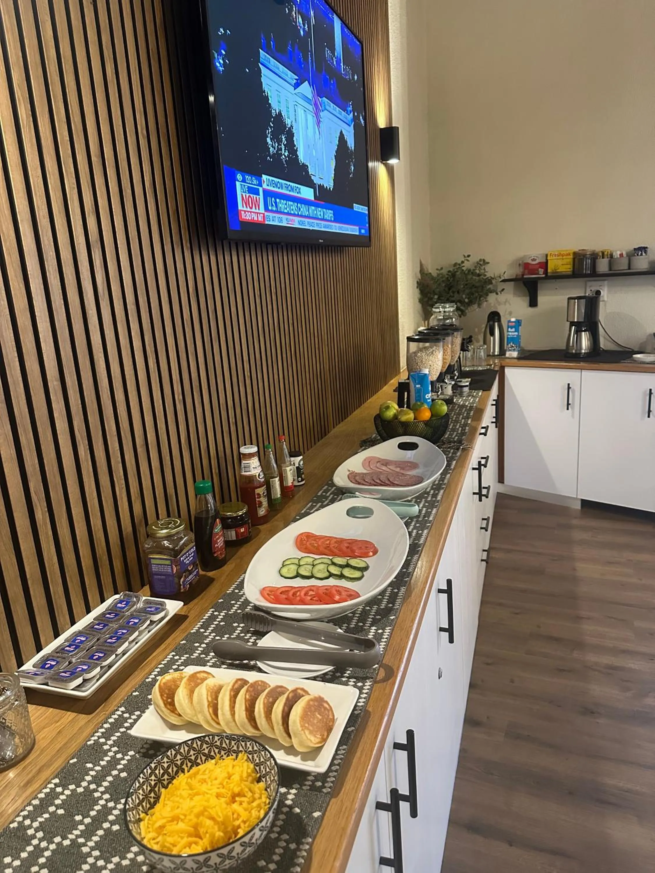 Breakfast in DESERT DREAMS BED and BREAKFAST CC