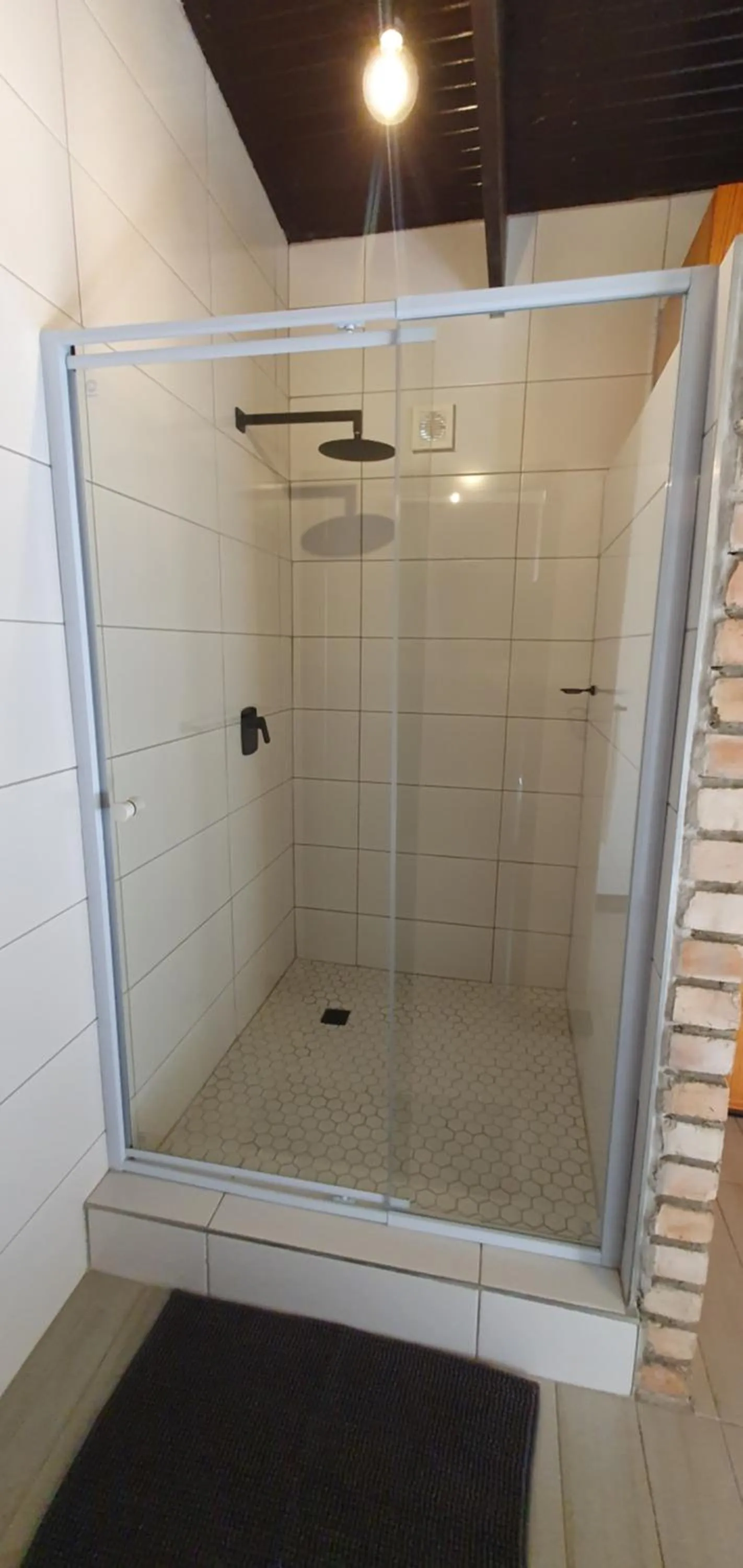 Shower in DESERT DREAMS BED and BREAKFAST CC