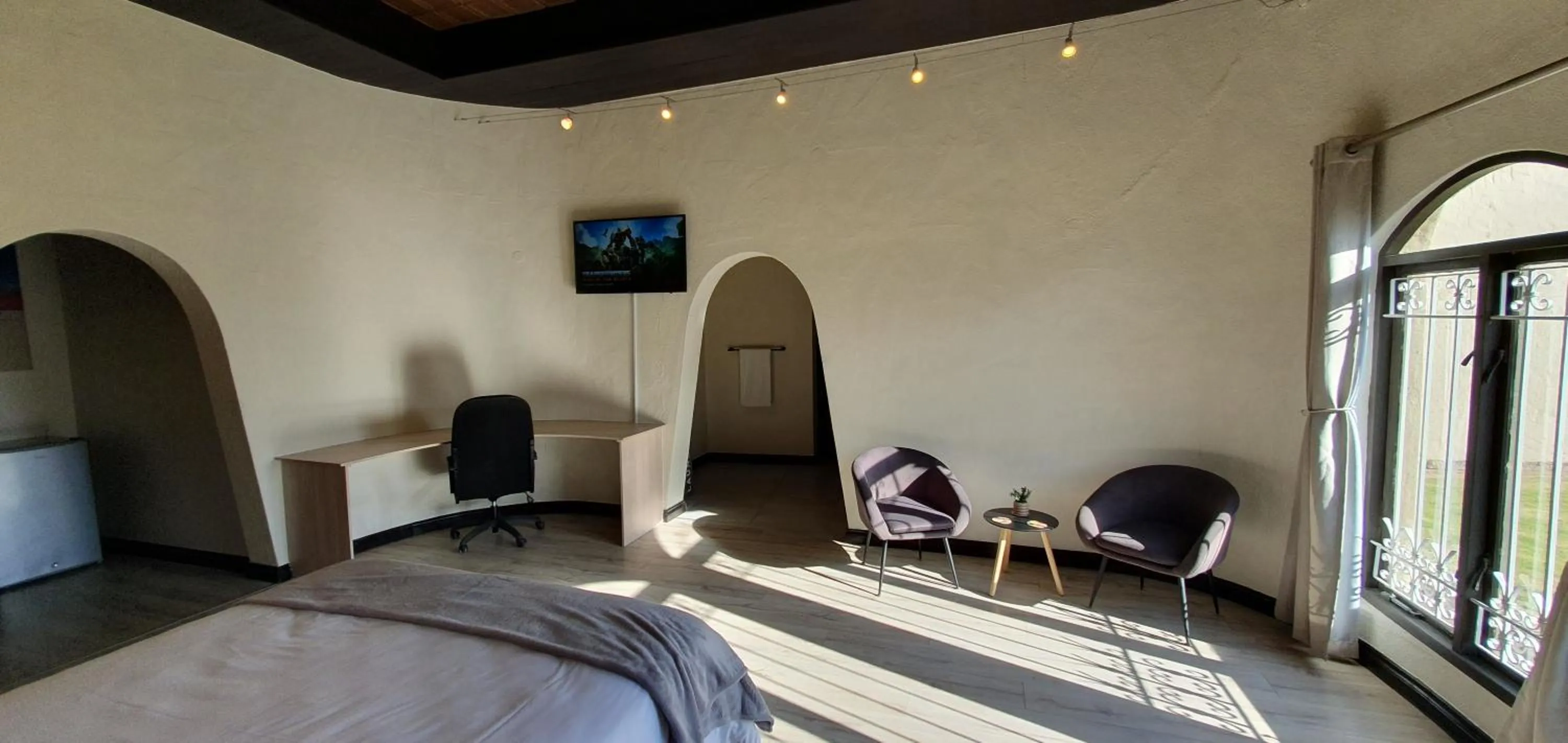 Bedroom, Bed in DESERT DREAMS BED and BREAKFAST CC
