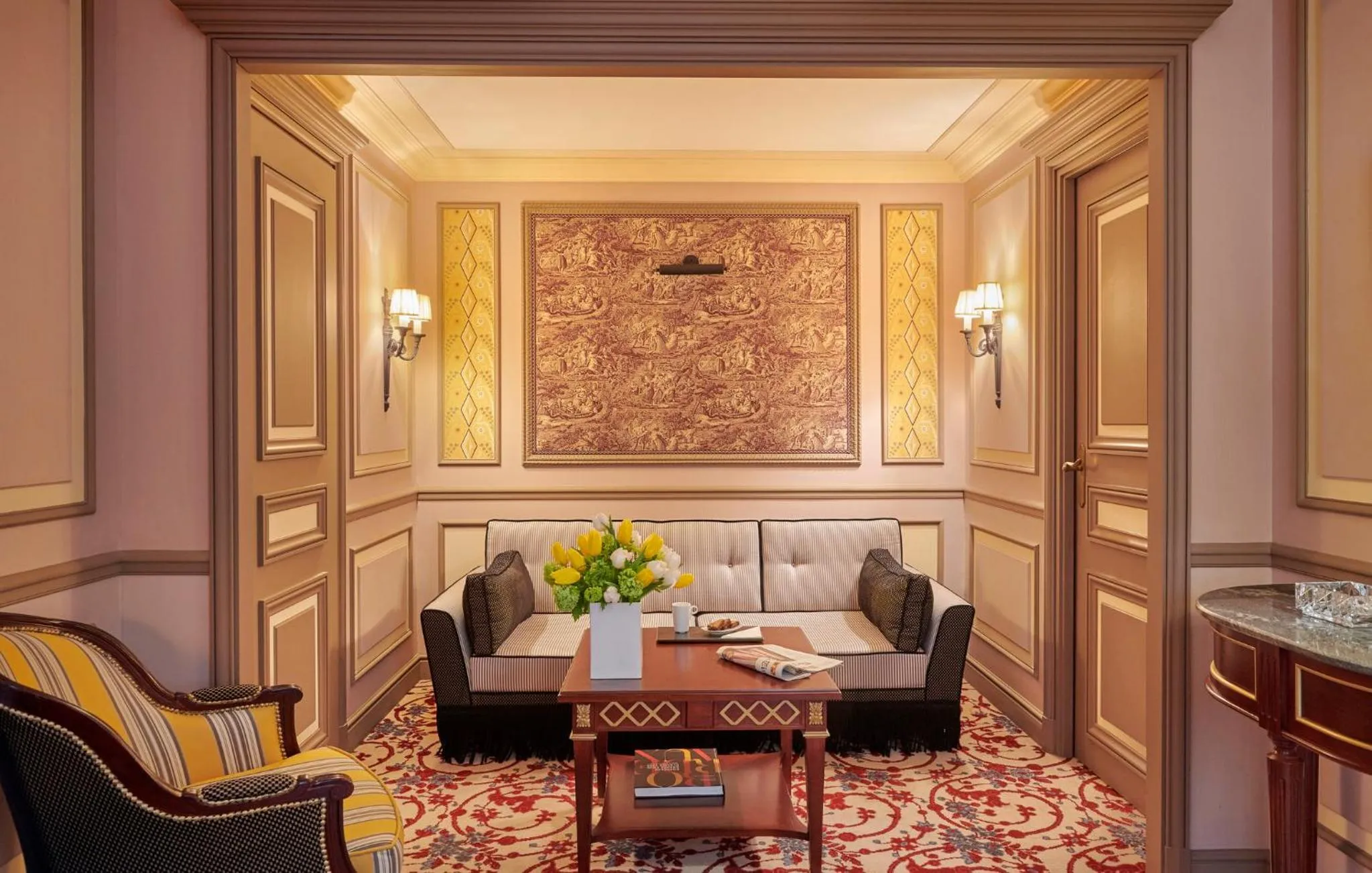 Photo of the whole room in InterContinental Bordeaux Le Grand Hotel by IHG