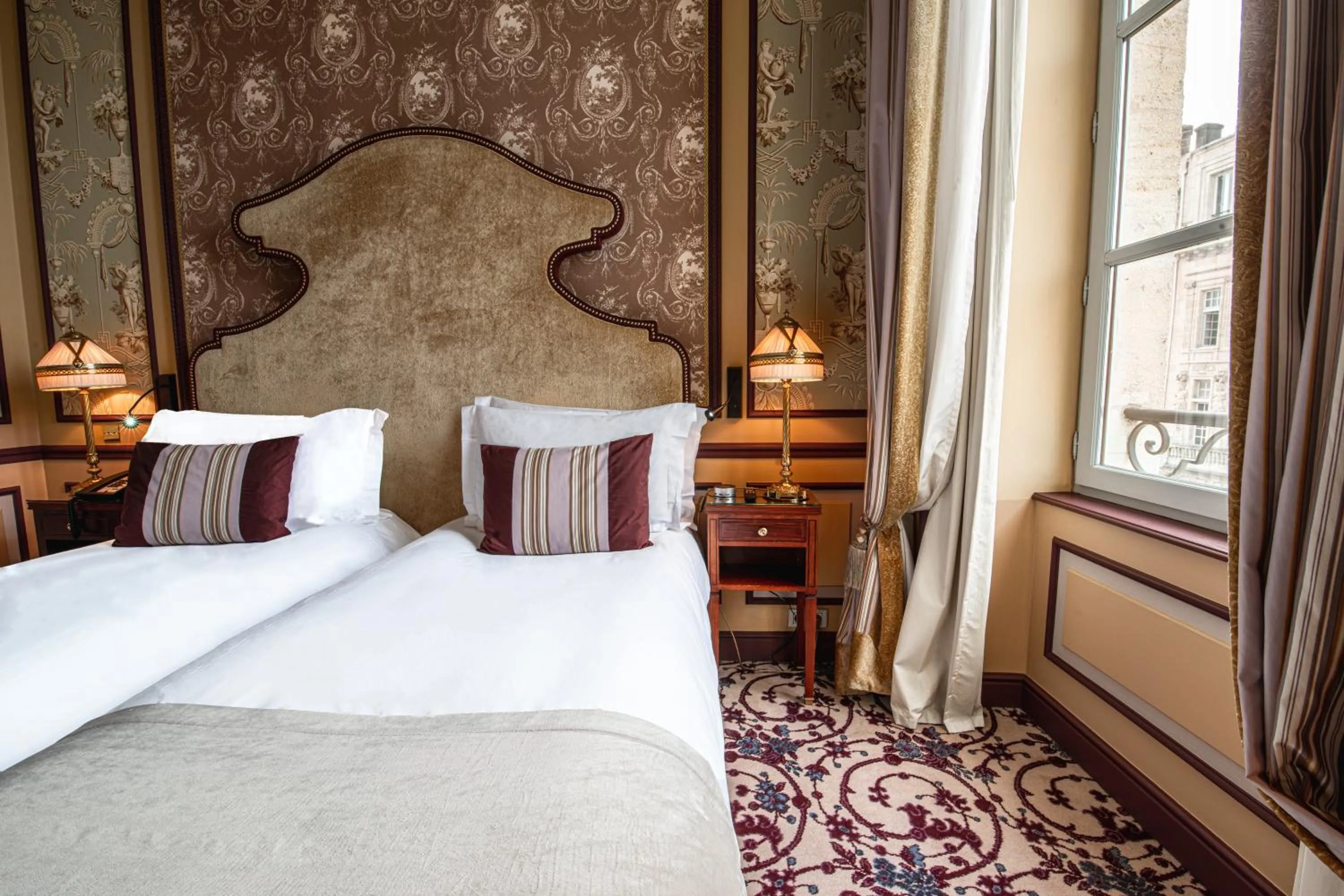 Bedroom, Bed in InterContinental Bordeaux Le Grand Hotel by IHG