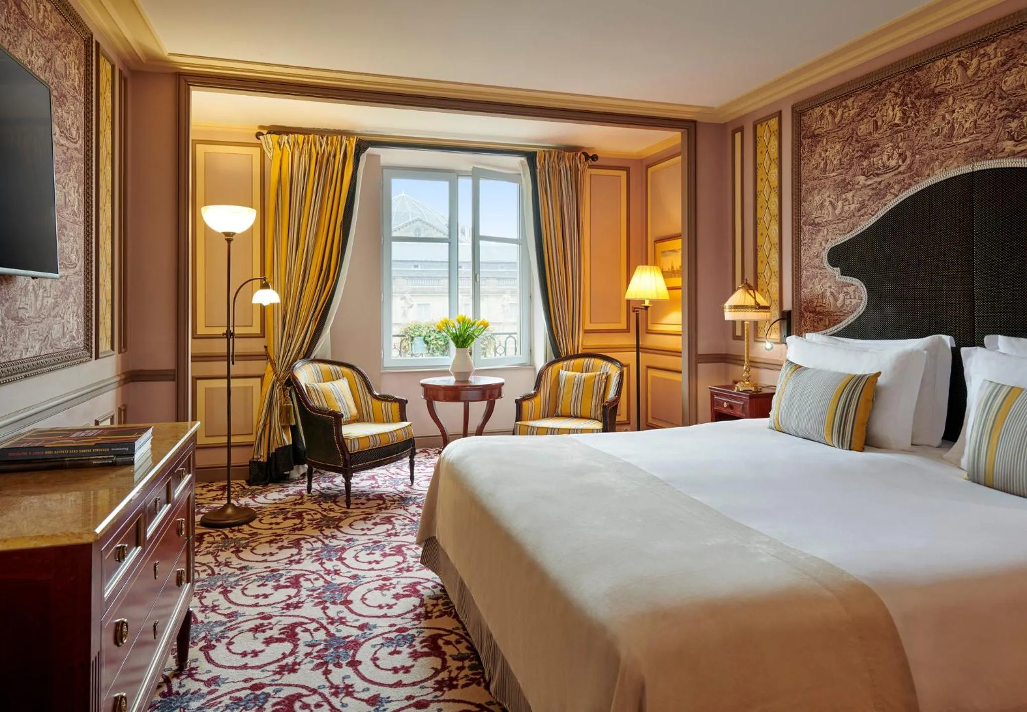 Photo of the whole room, Bed in InterContinental Bordeaux Le Grand Hotel by IHG