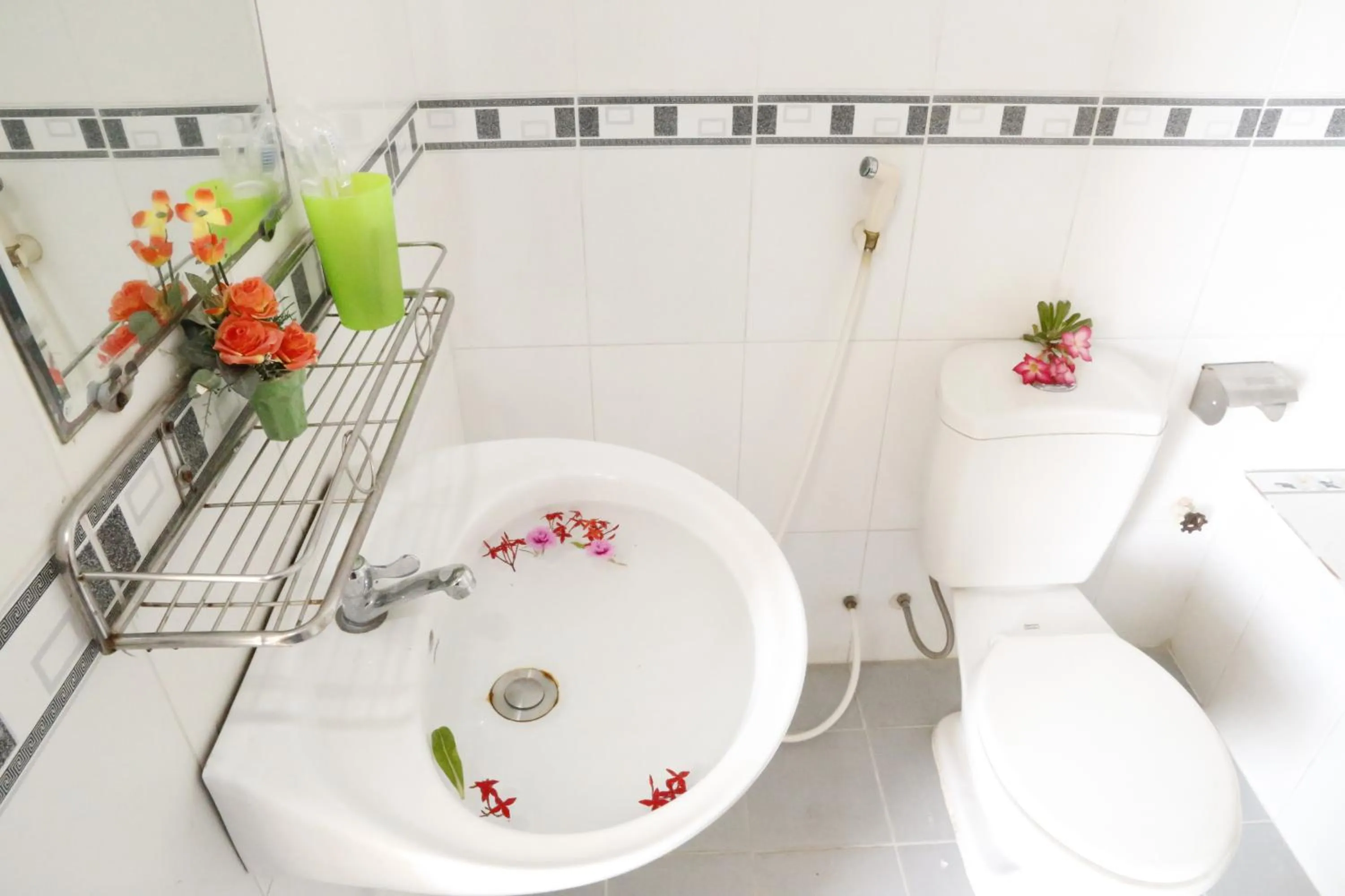 Shower in Minh Hung Hotel