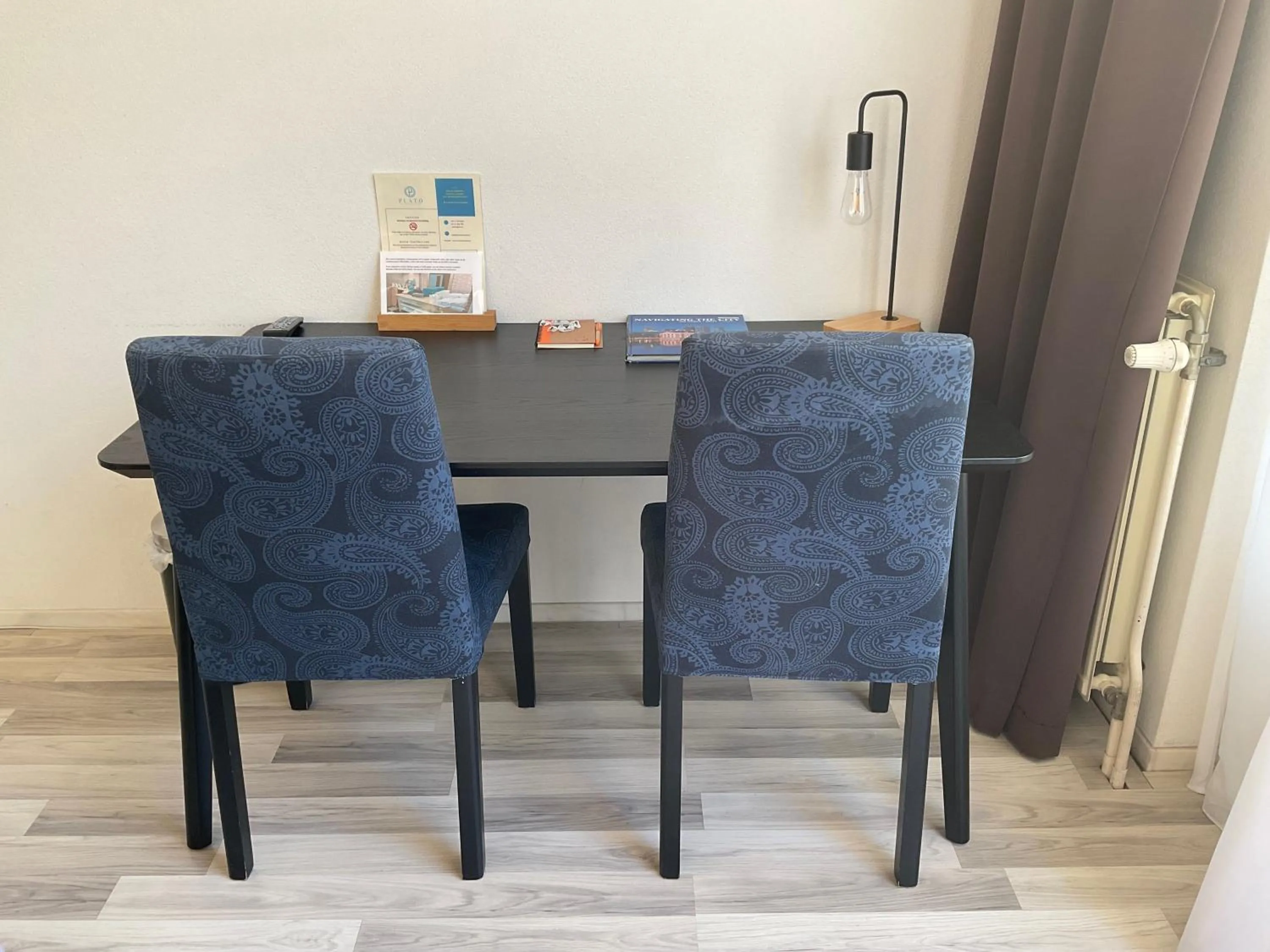 Seating area in Plato by Hofstad Studio’s