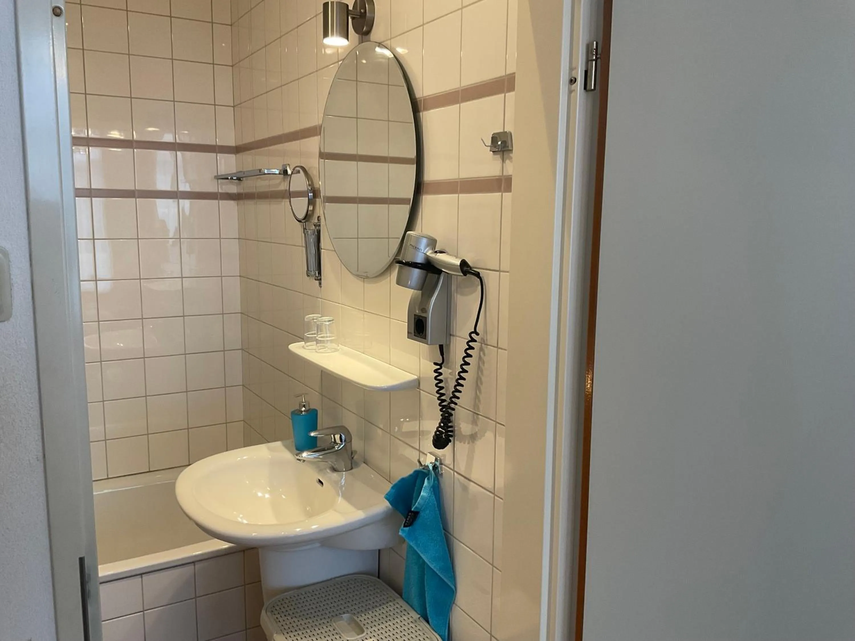 Bathroom in Plato by Hofstad Studio’s