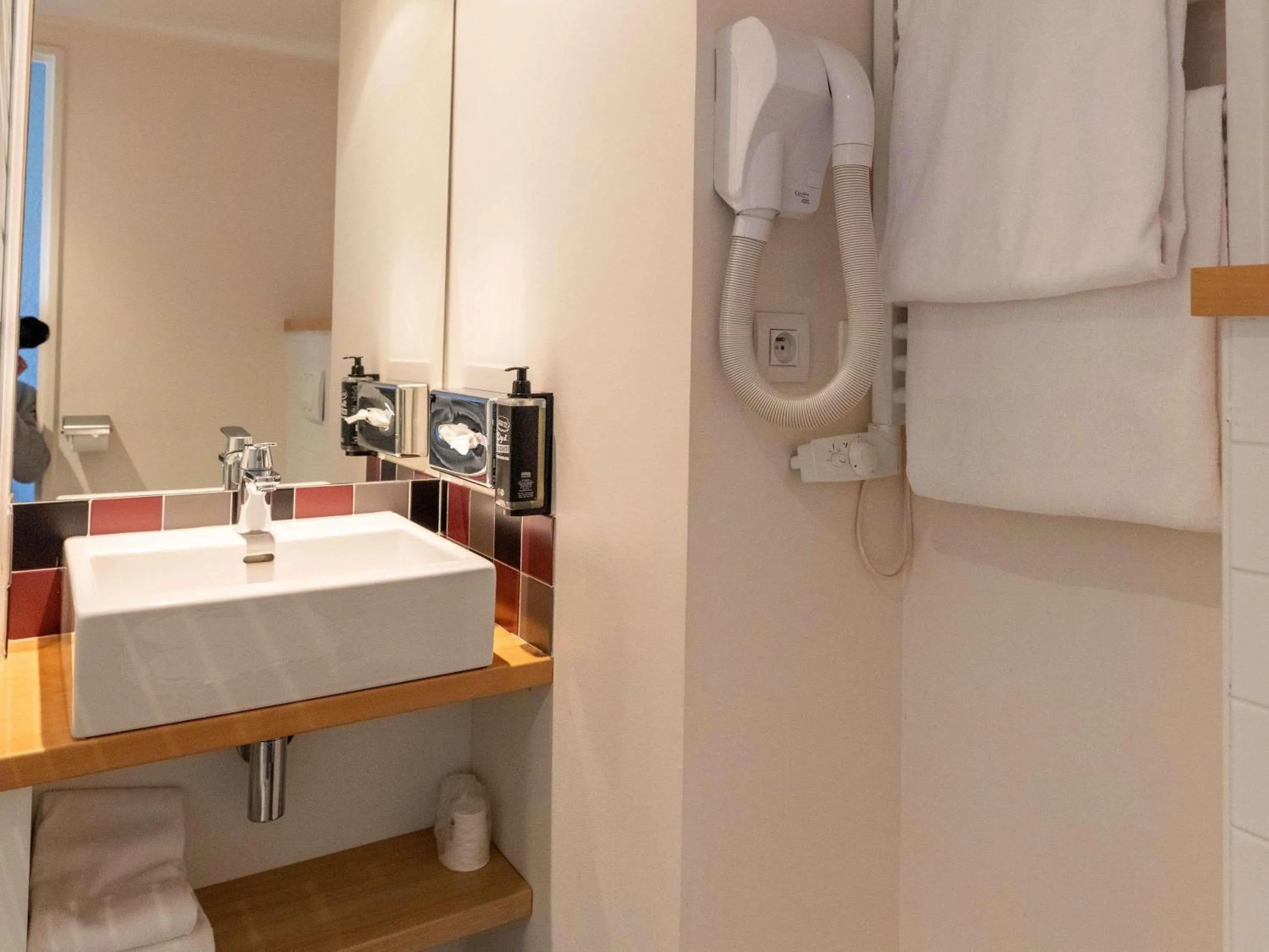 Bedroom in Hotel Donibane Saint-Jean-de-Luz