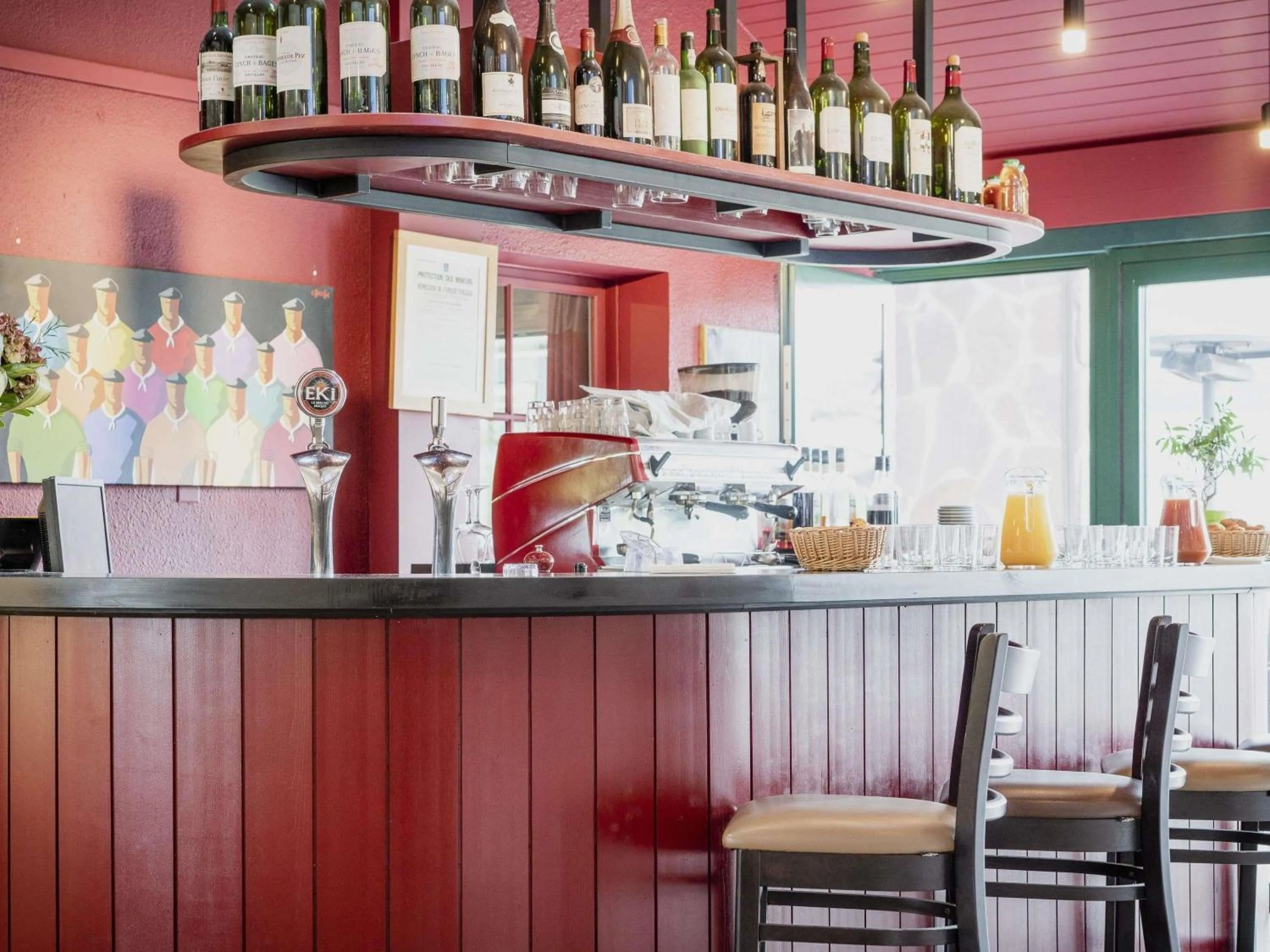 Lounge or bar in Hotel Donibane Saint-Jean-de-Luz