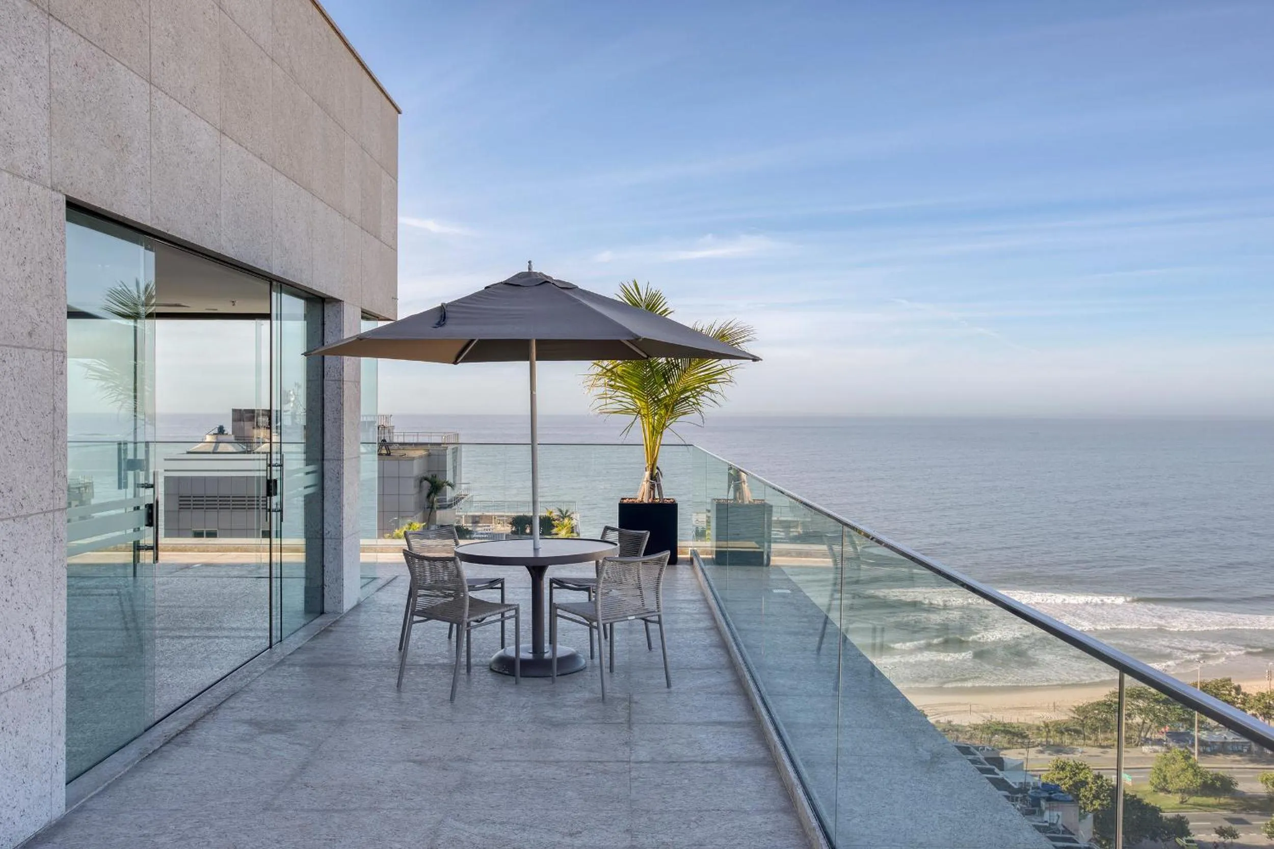 Balcony/Terrace in Windsor Tower Hotel