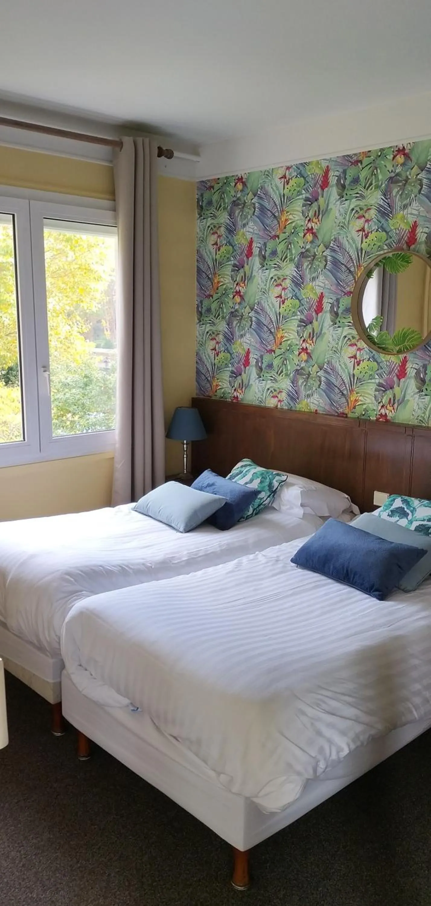 Bed in Hotel Le Rivage