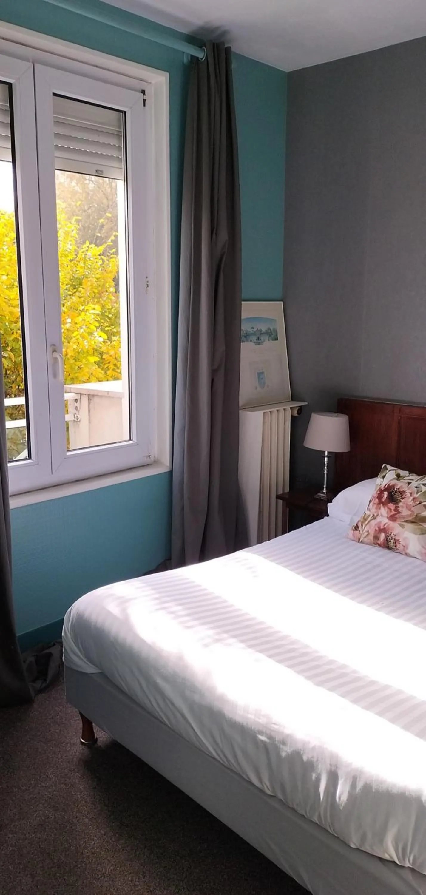 Bed in Hotel Le Rivage