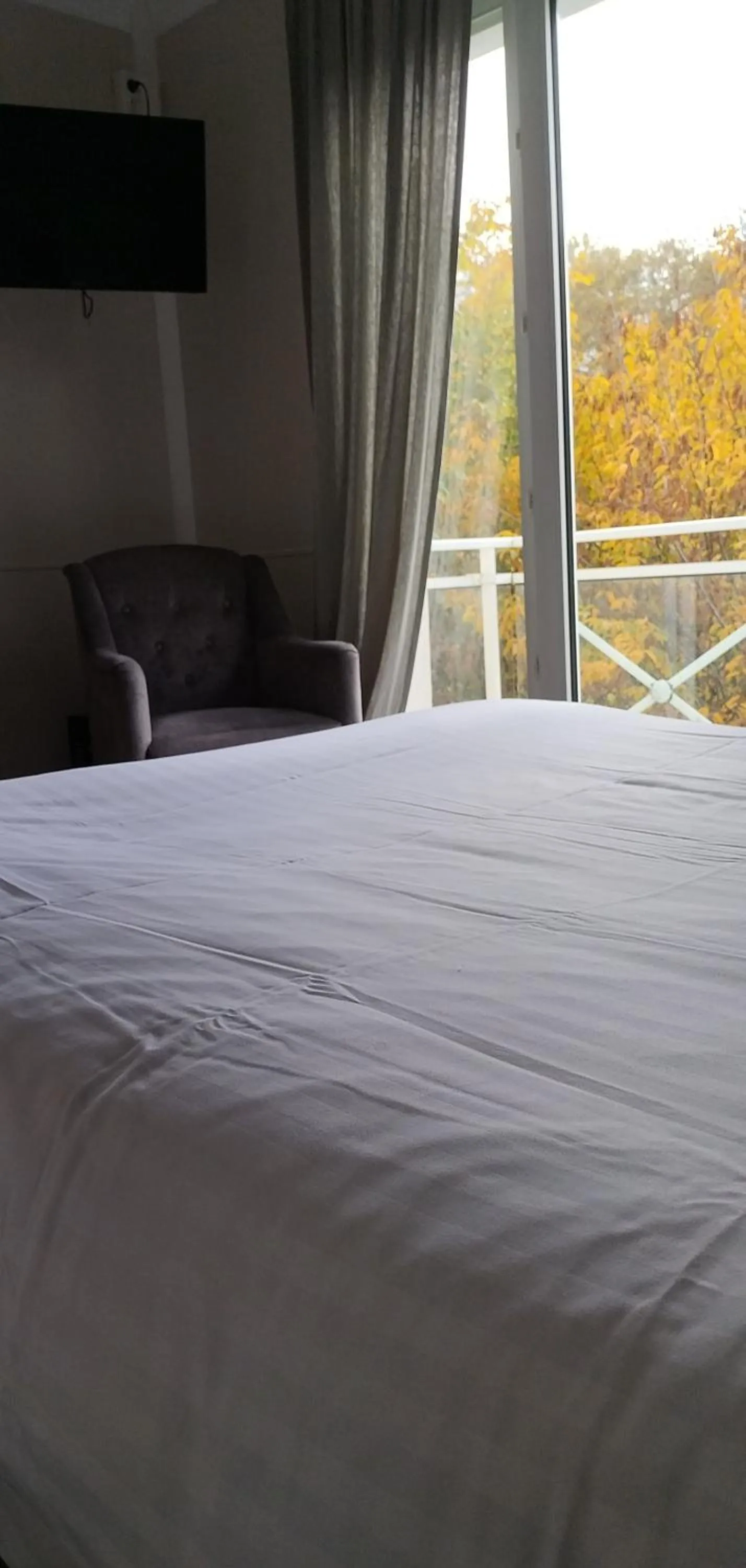 Bed in Hotel Le Rivage