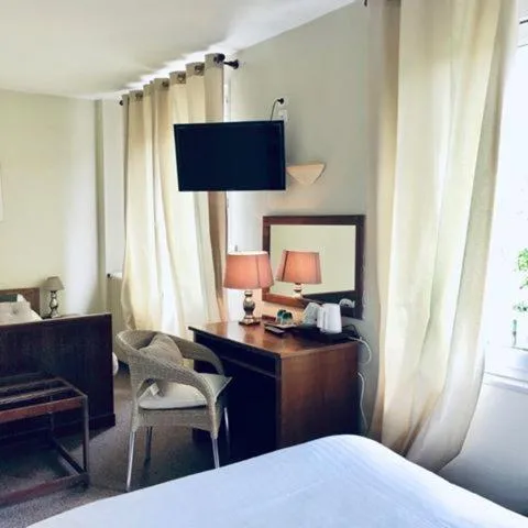 Bed in Hotel Le Rivage