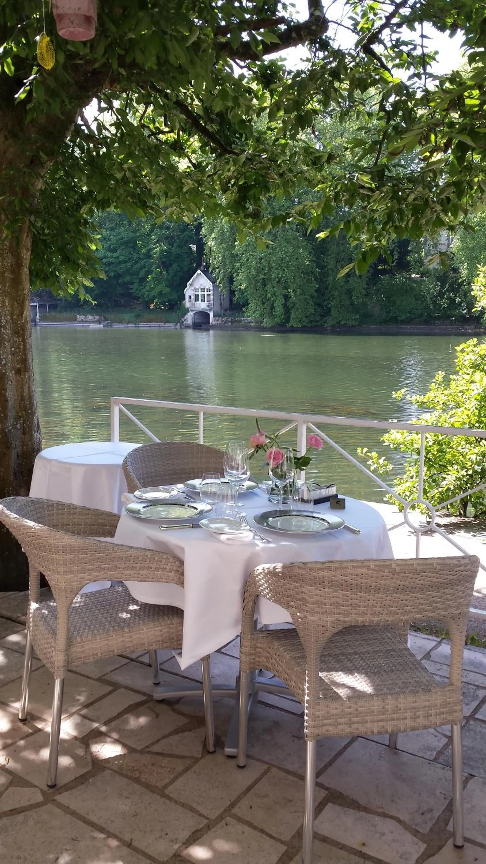 Patio in Hotel Le Rivage