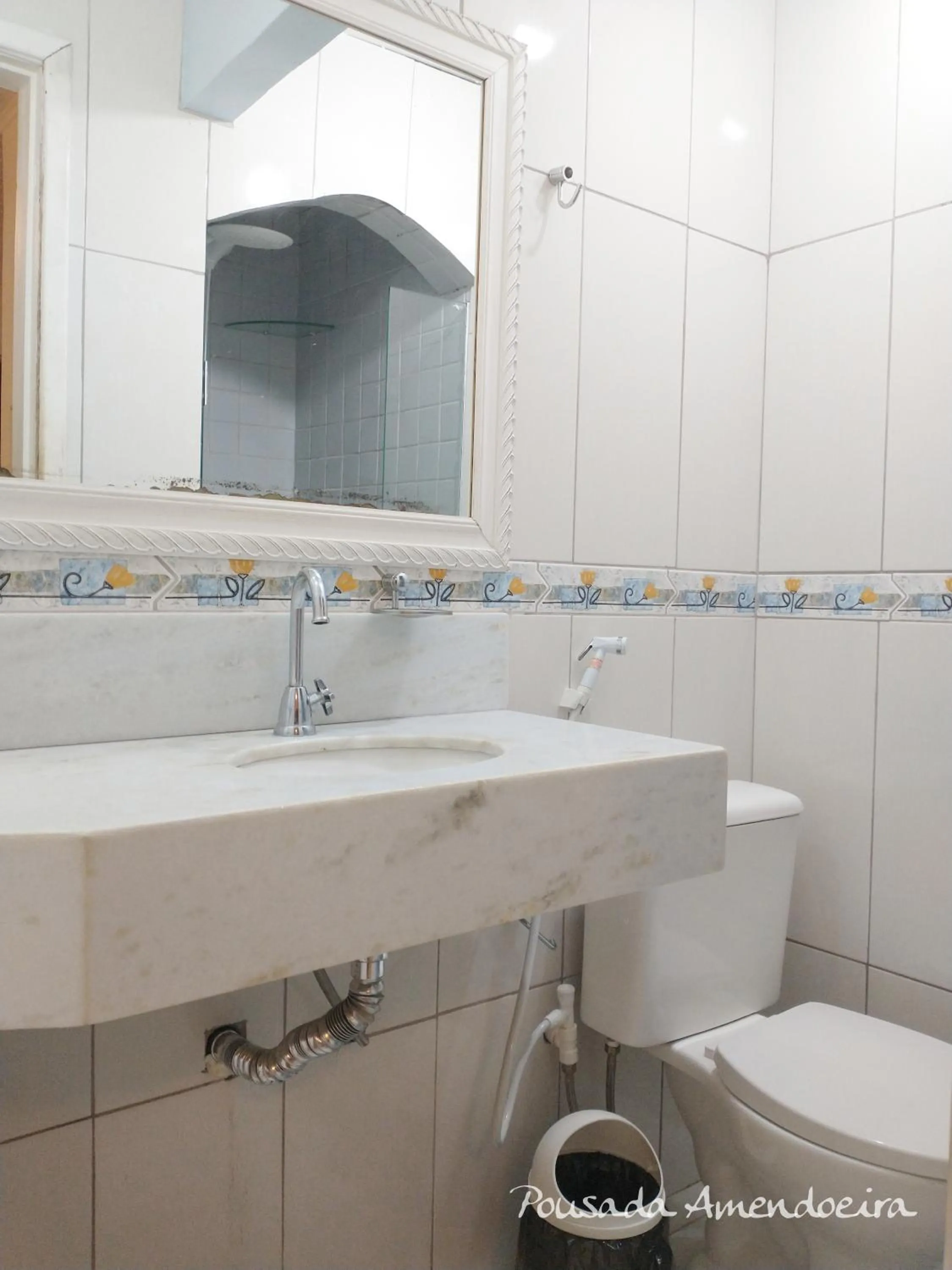 Bathroom in POUSADA AMENDOEIRA