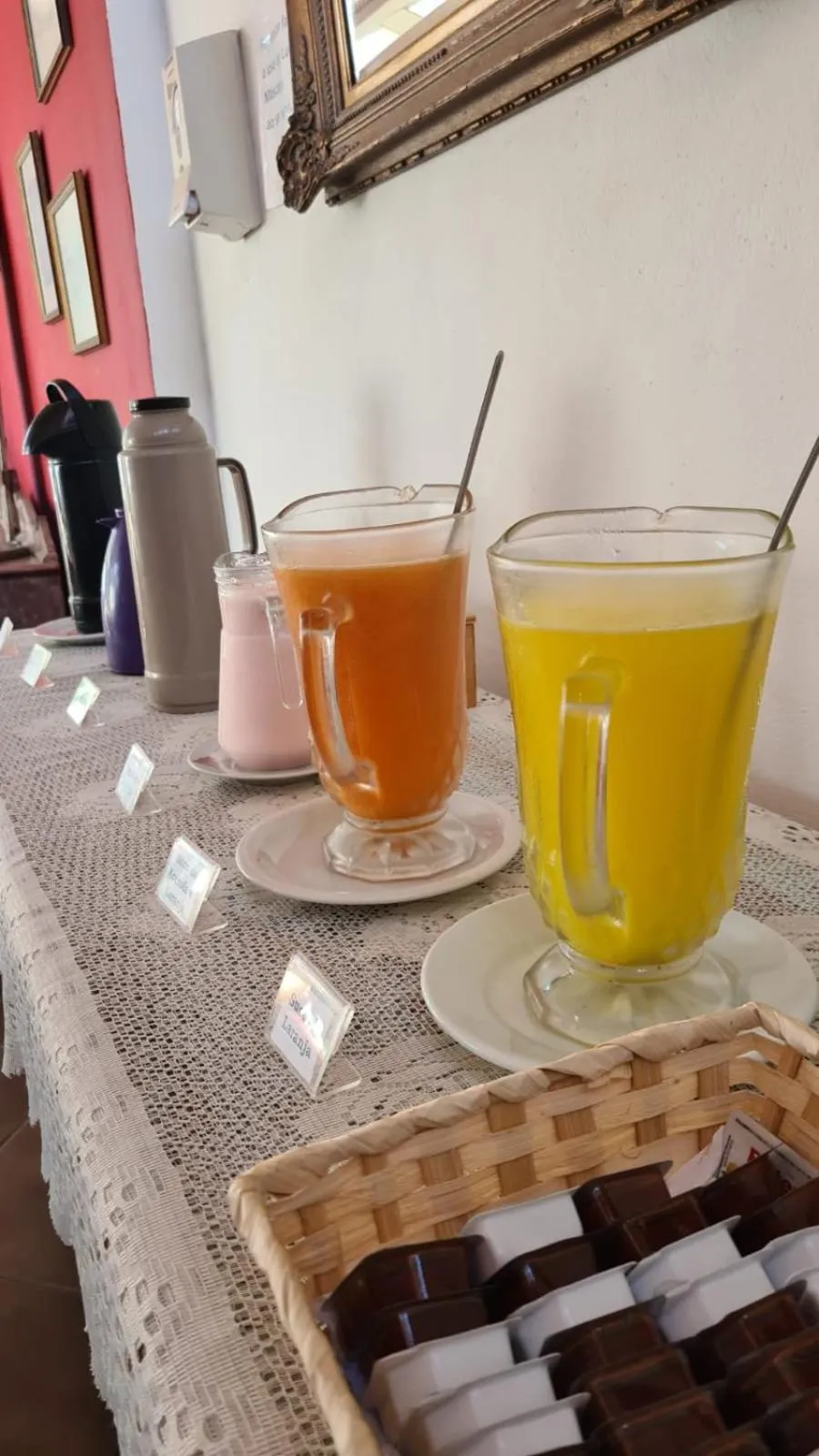 Breakfast in POUSADA AMENDOEIRA