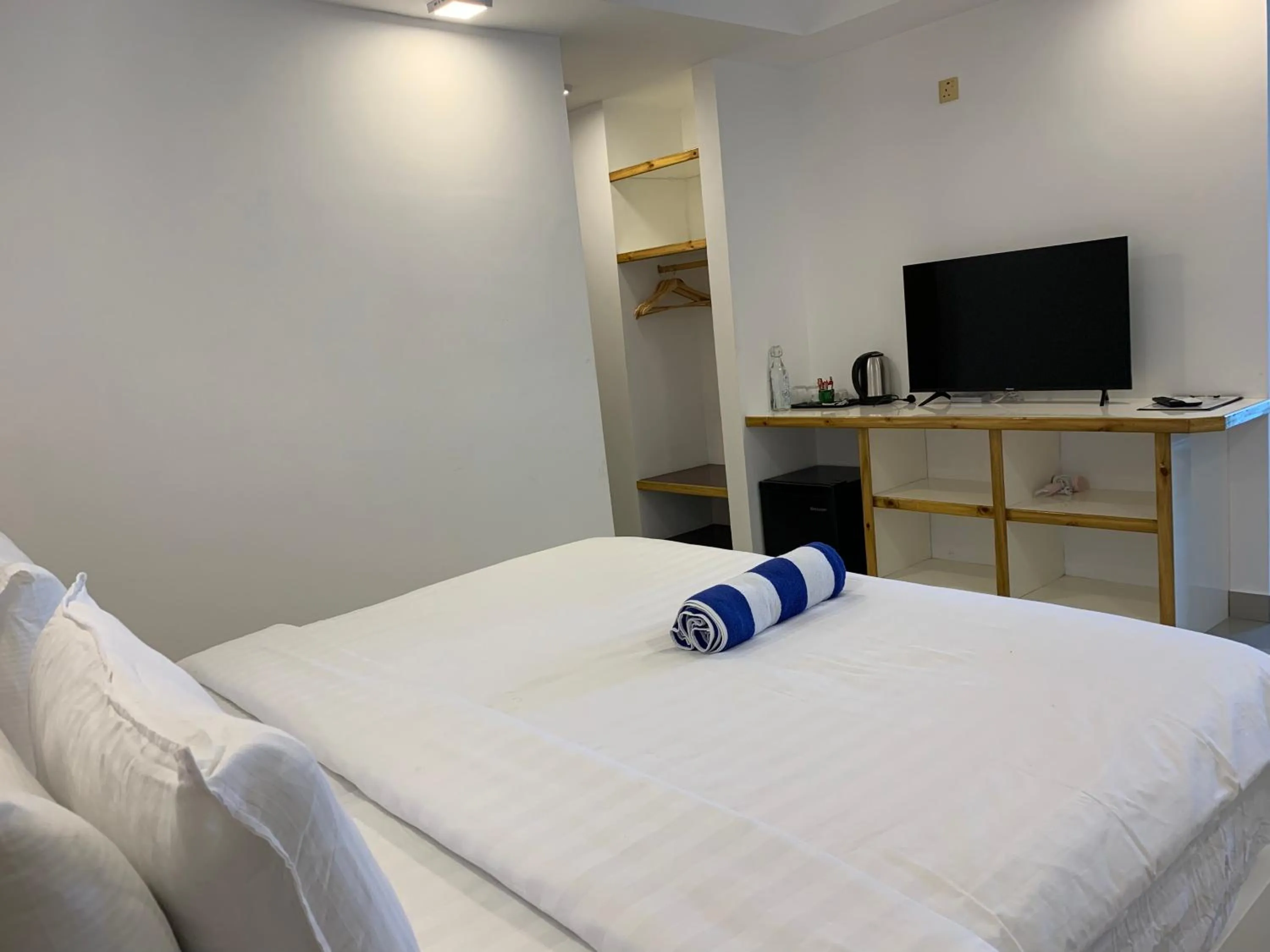 Bed in Lagoona Sunset