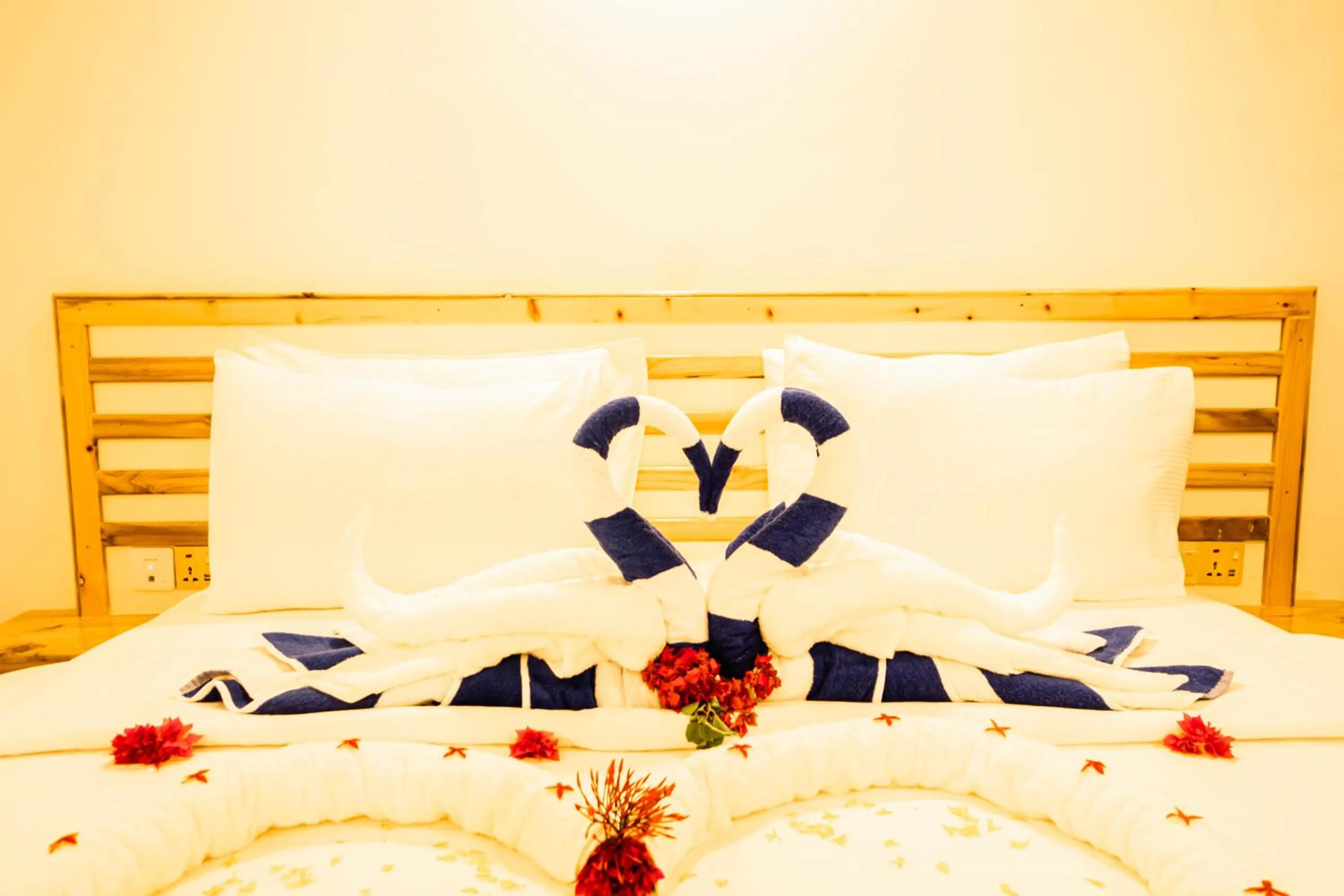 Bedroom, Bed in Lagoona Sunset