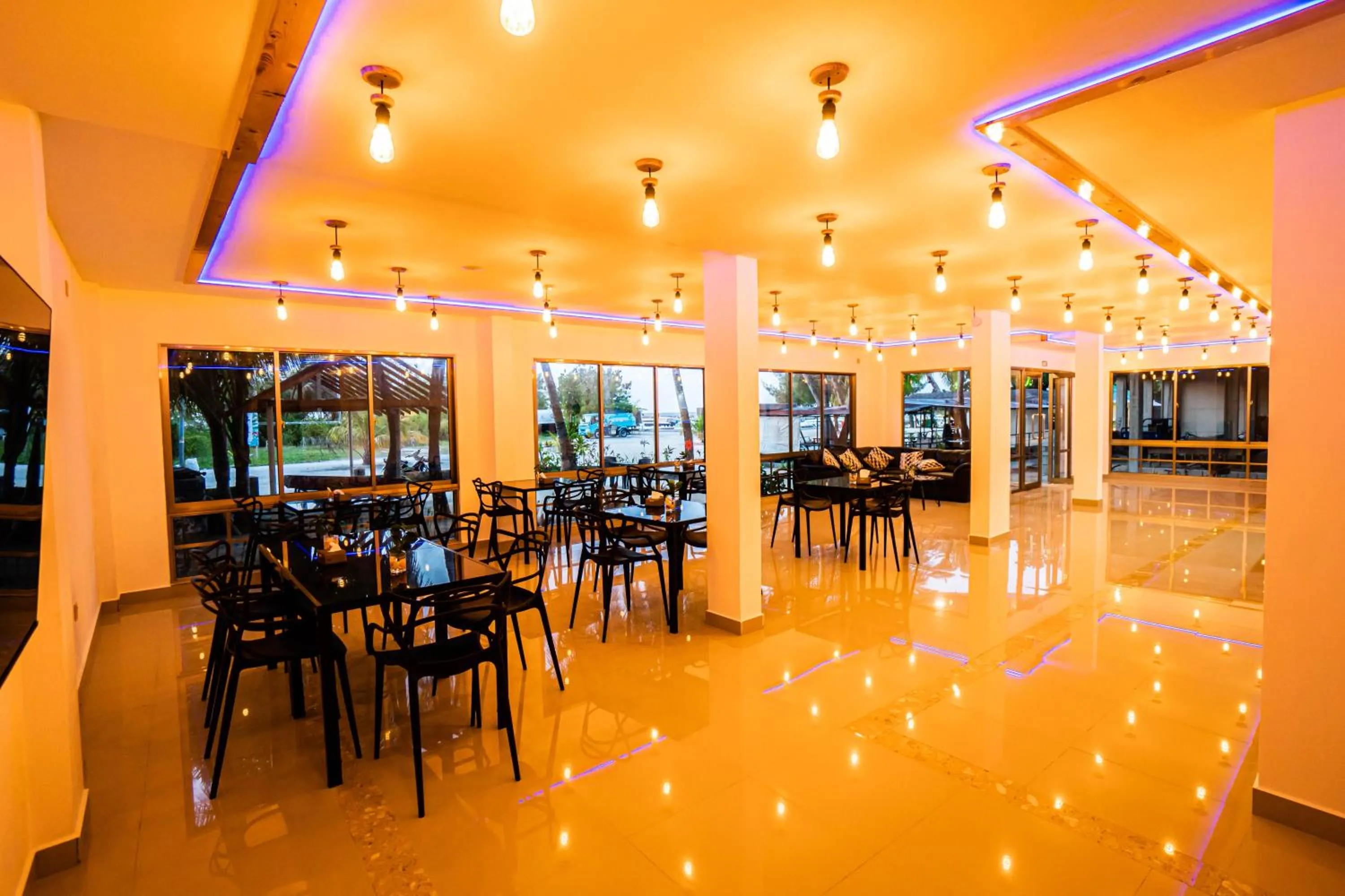 Restaurant/places to eat in Lagoona Sunset